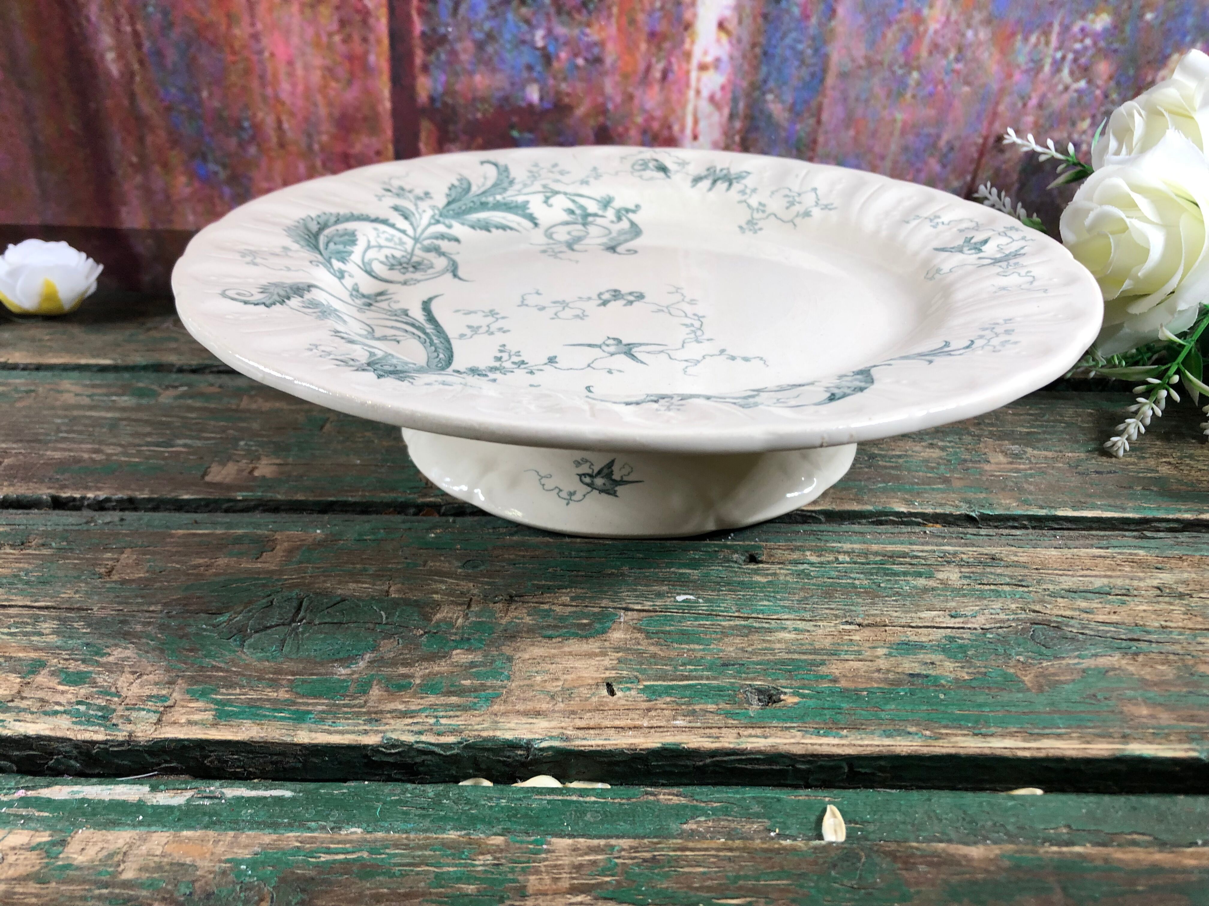 Standing cut Gien model Rinceaux in flat iron earth round cake
