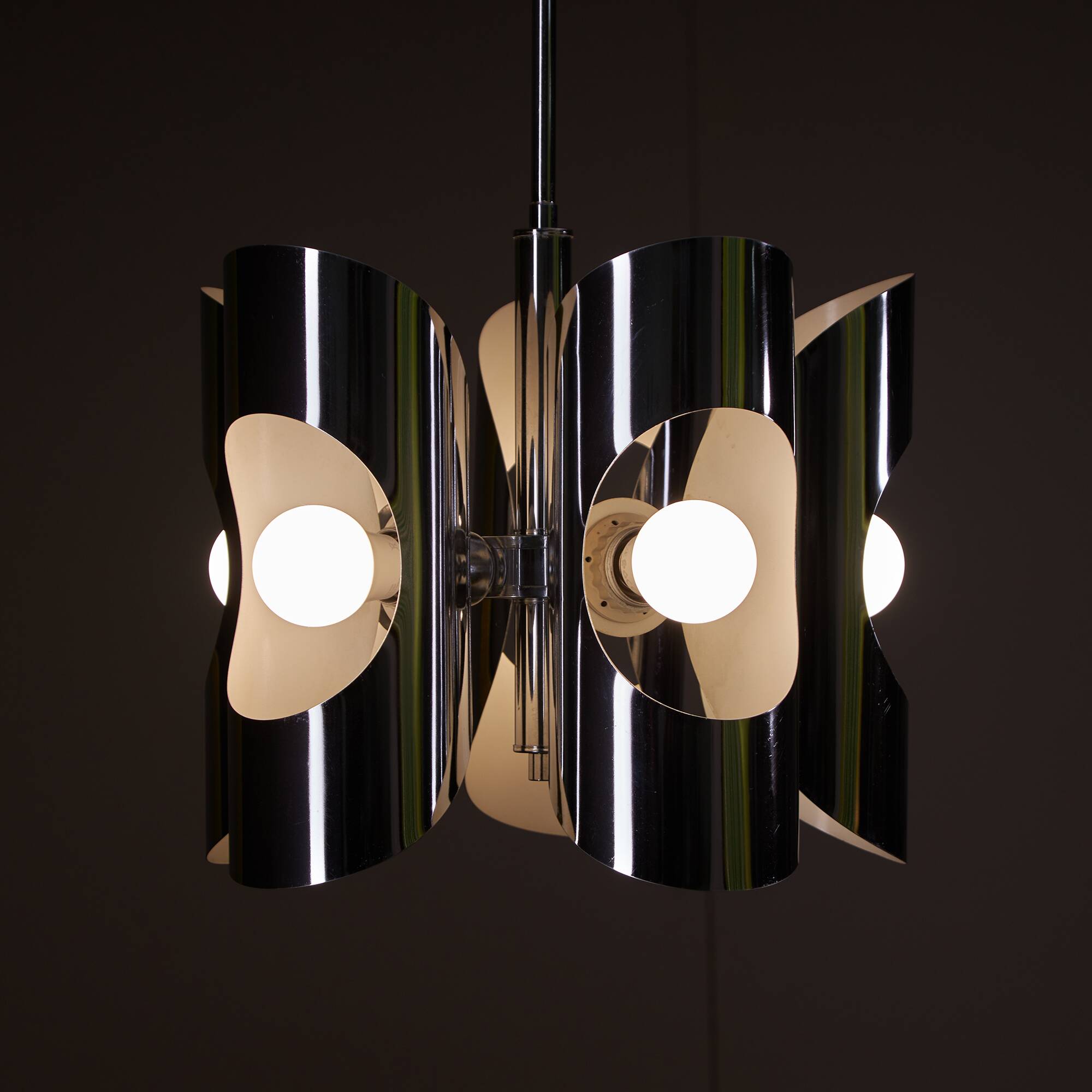 Lustre italien chromé à cinq lumières et abat-jour cylindrique, années 1970