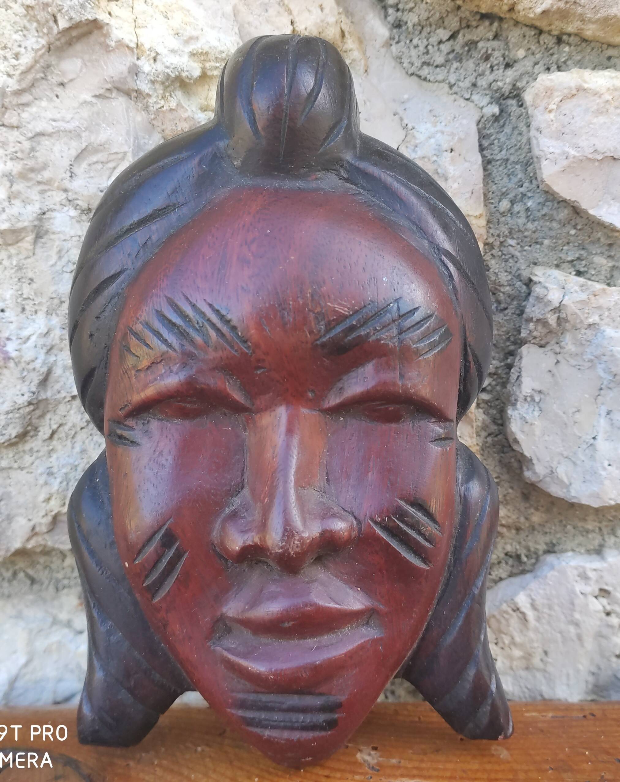 Ancien masque ethnique