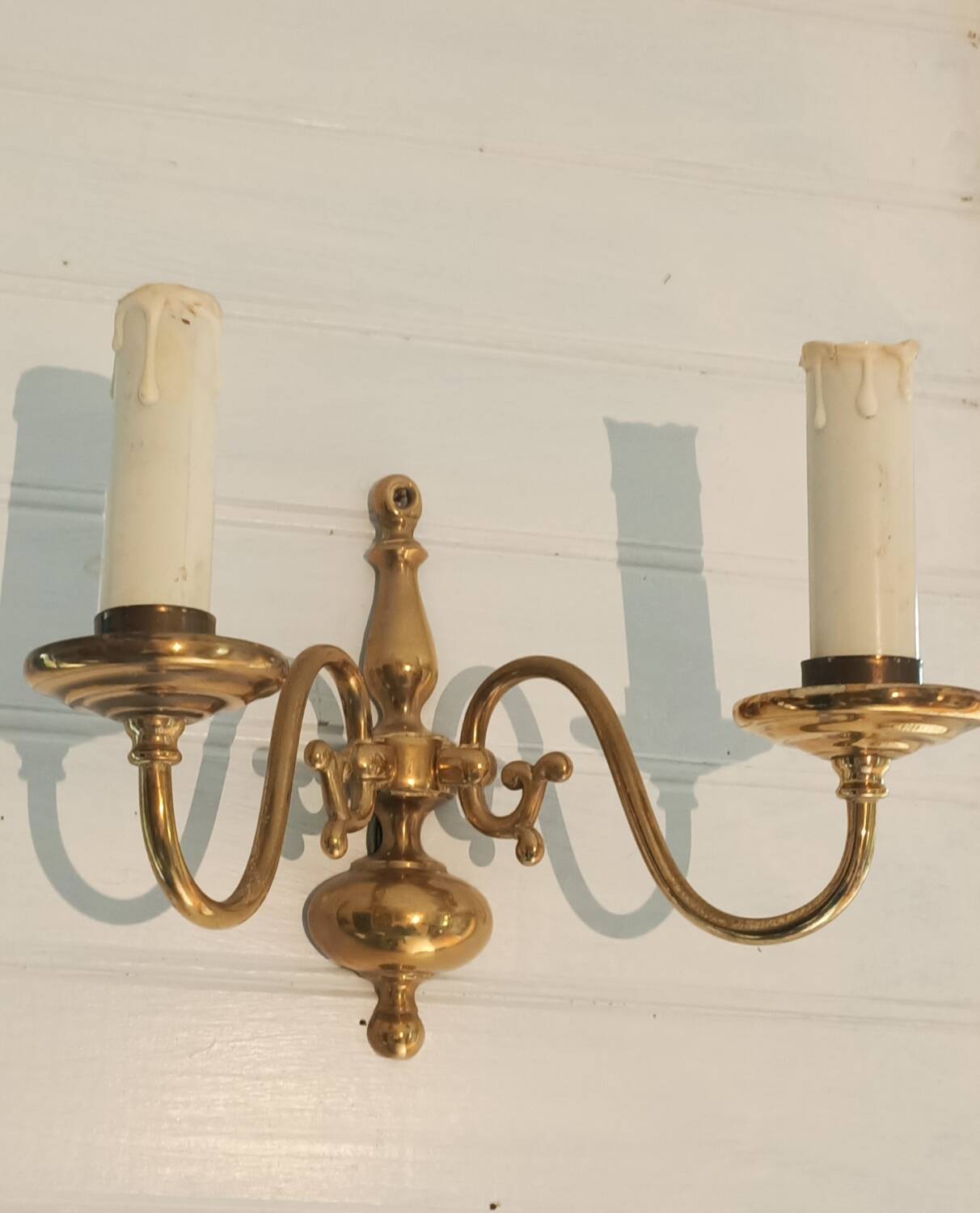 Brass wall light 2 bulbs