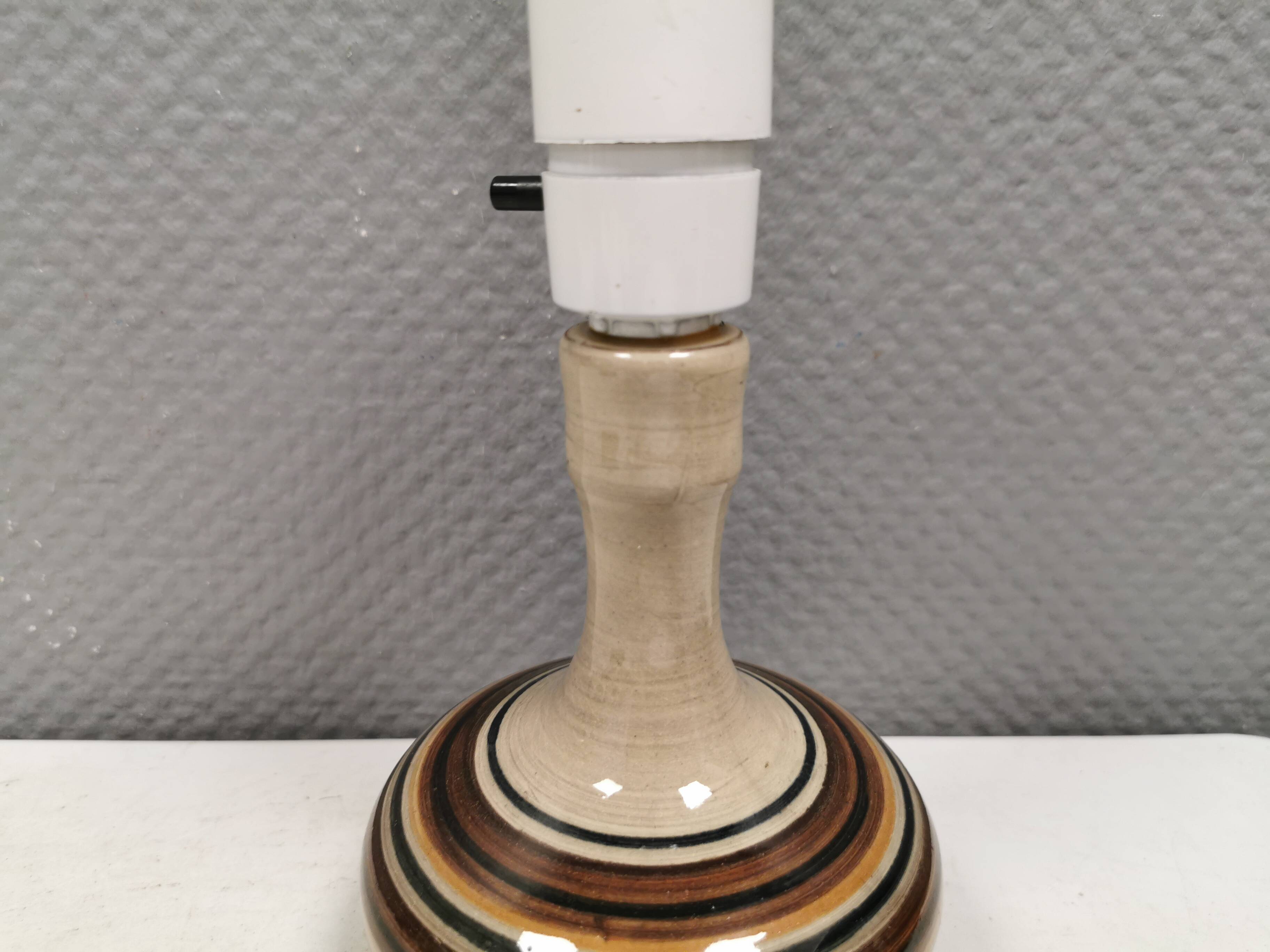 Small ceramic table lamp, Danish from the 1970s-80s.