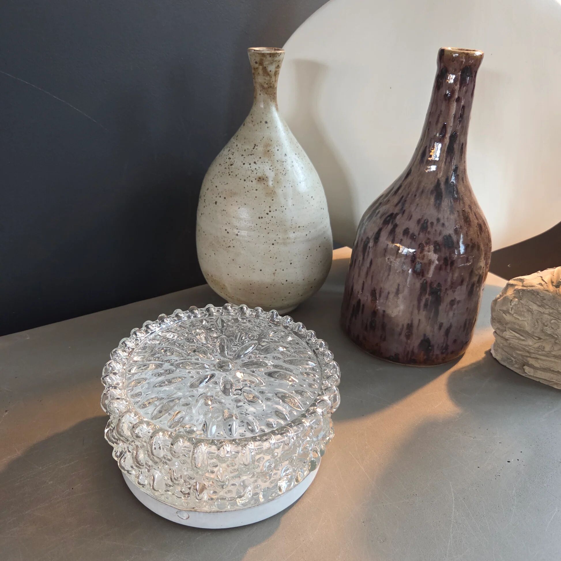 Plafonnier ou applique en verre moulé