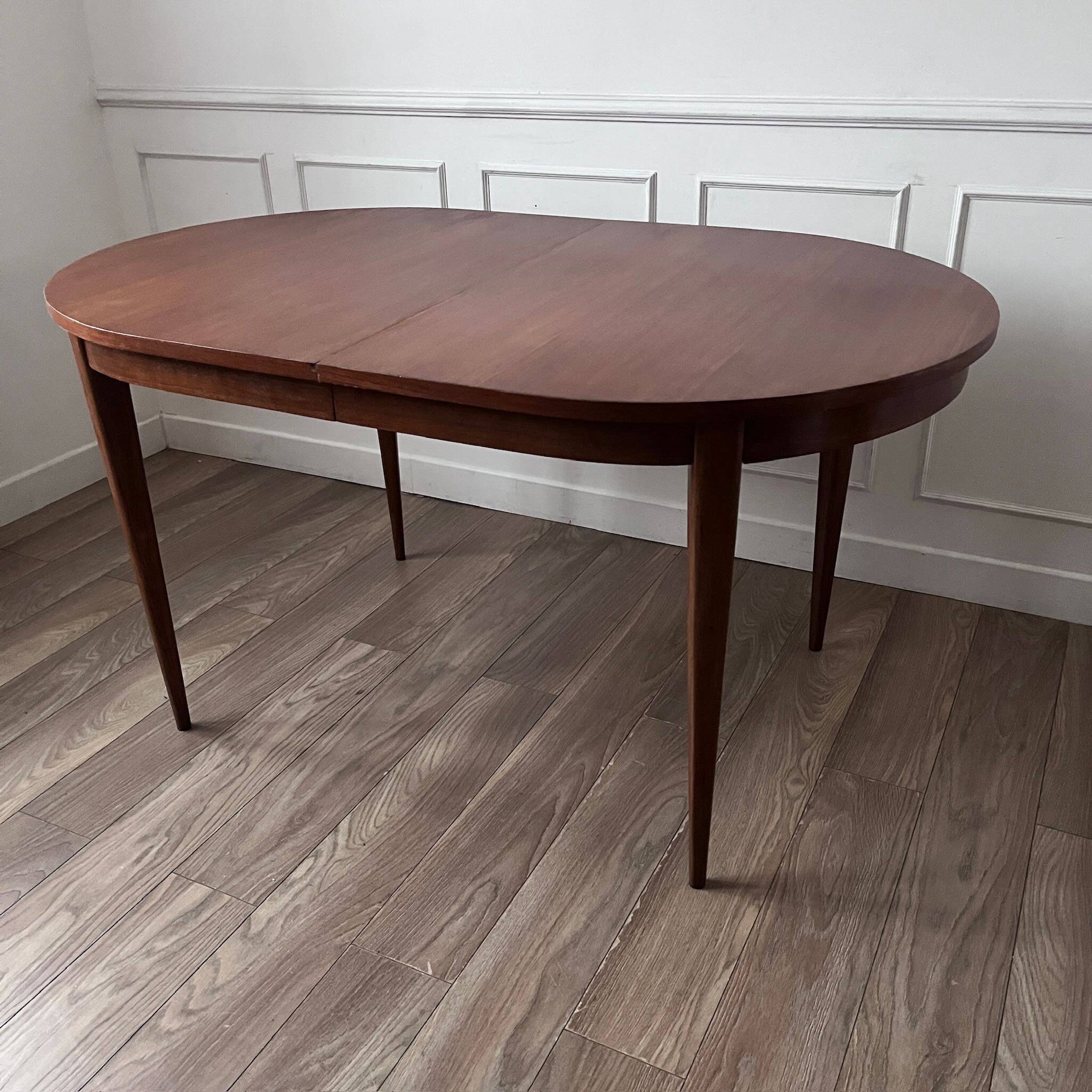 Table en teck ovale vintage