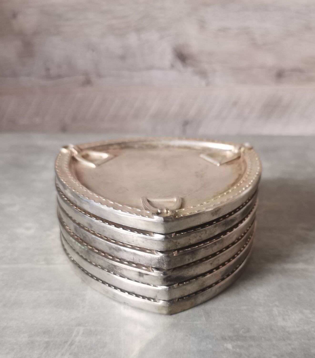 Horse-drawn coasters
