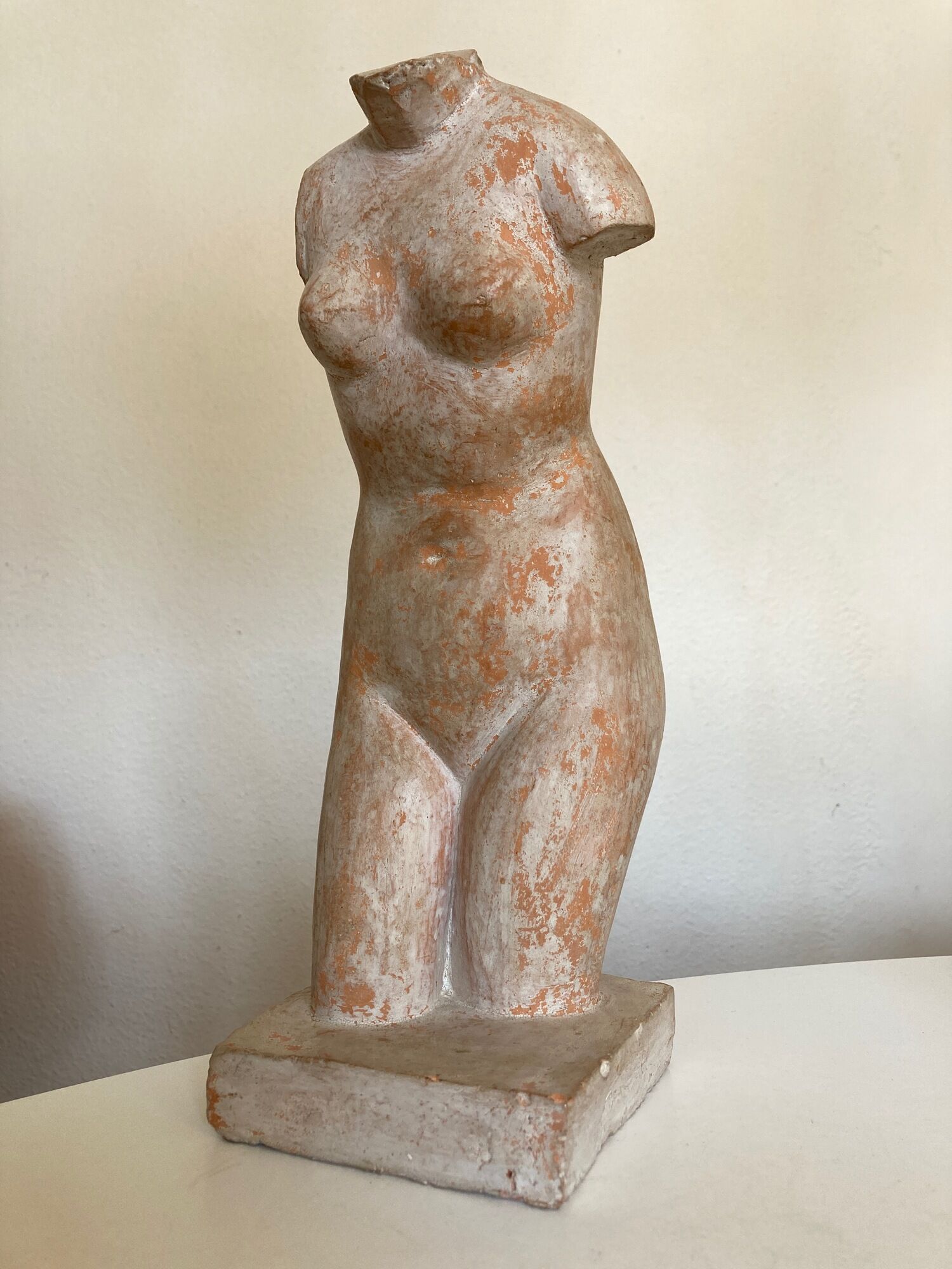 Bust of Aphrodite in the bath after Praxitèle in terracotta 1984