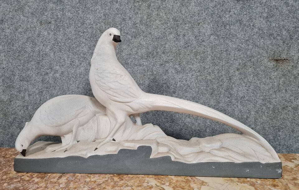 Pair of golden pheasants in crisp porcelain, Art Deco period