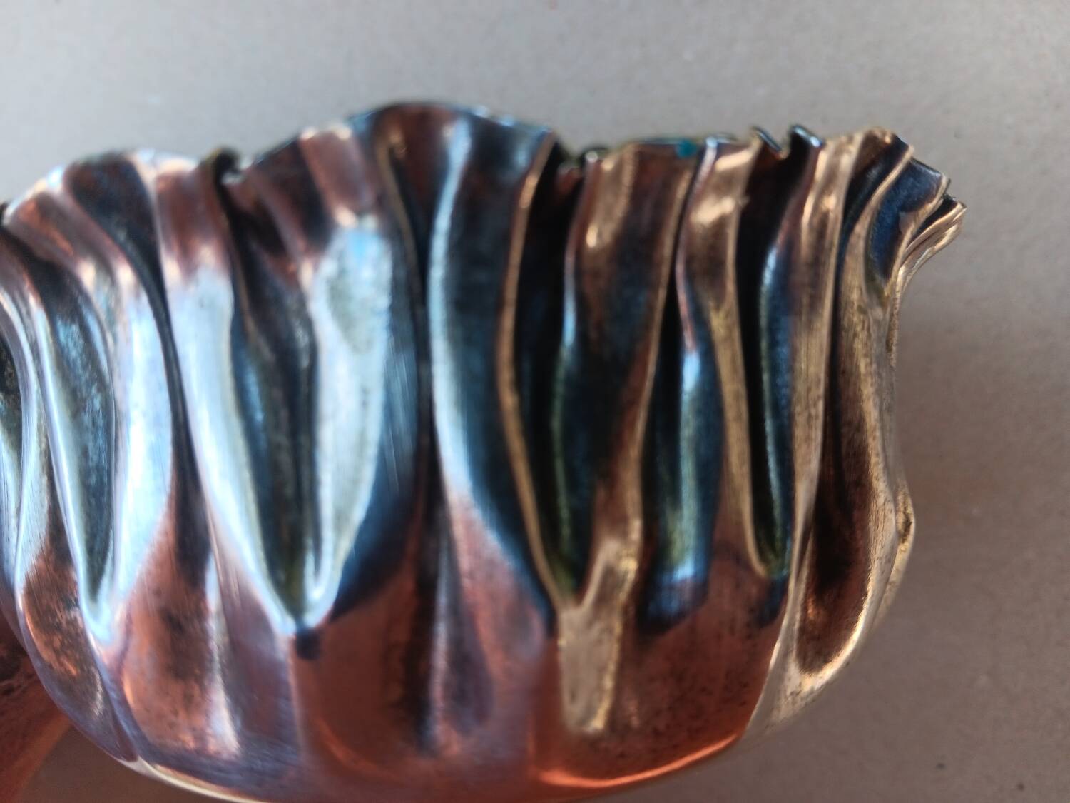 Vintage pocket emptier