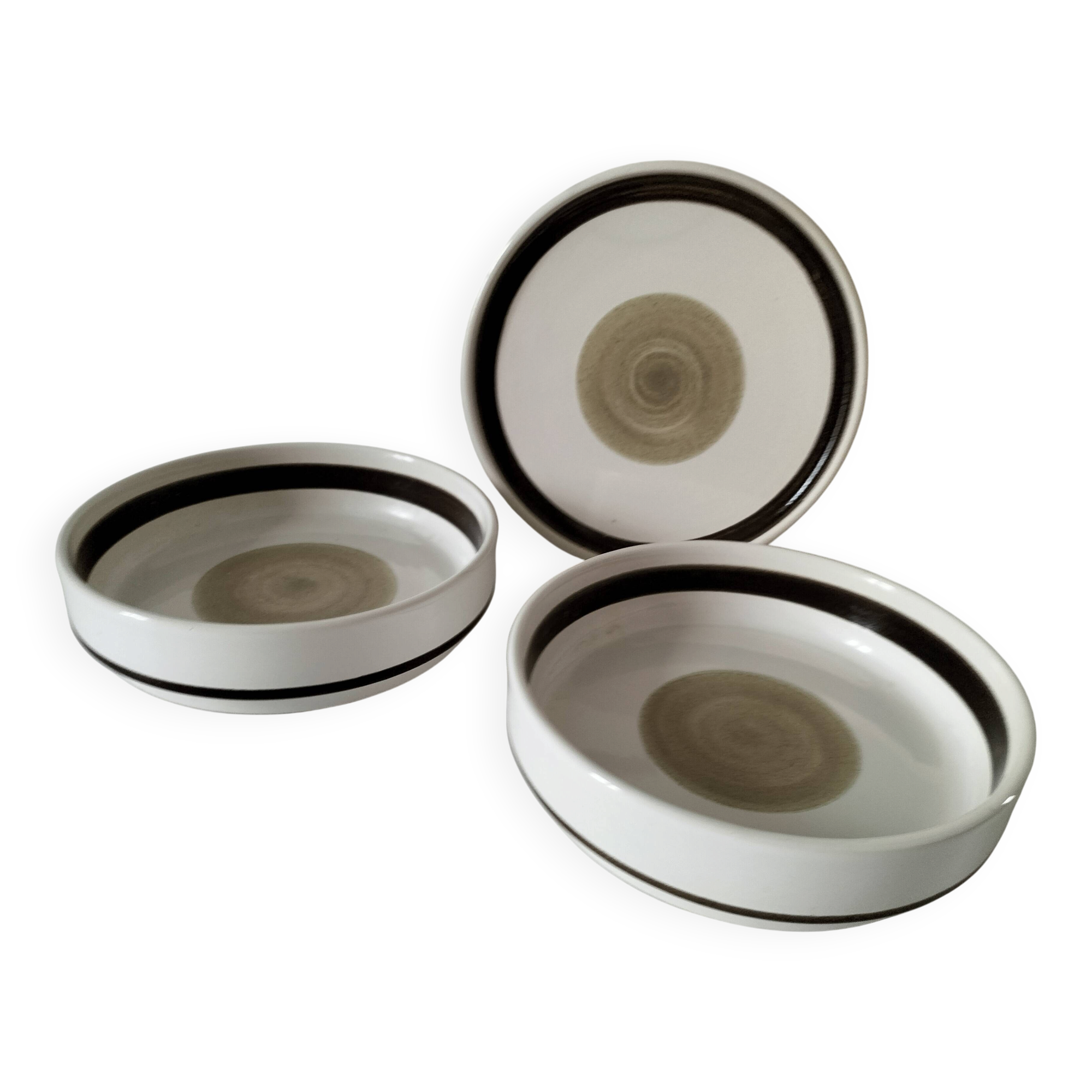 Set of three Niderviller plates, Chalet model, 1960s-70s.