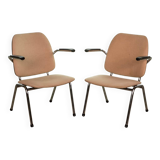 Fauteuils Gispen de Martin de Wit sur structure en acier chromé avec. Accoudoir en bakélite