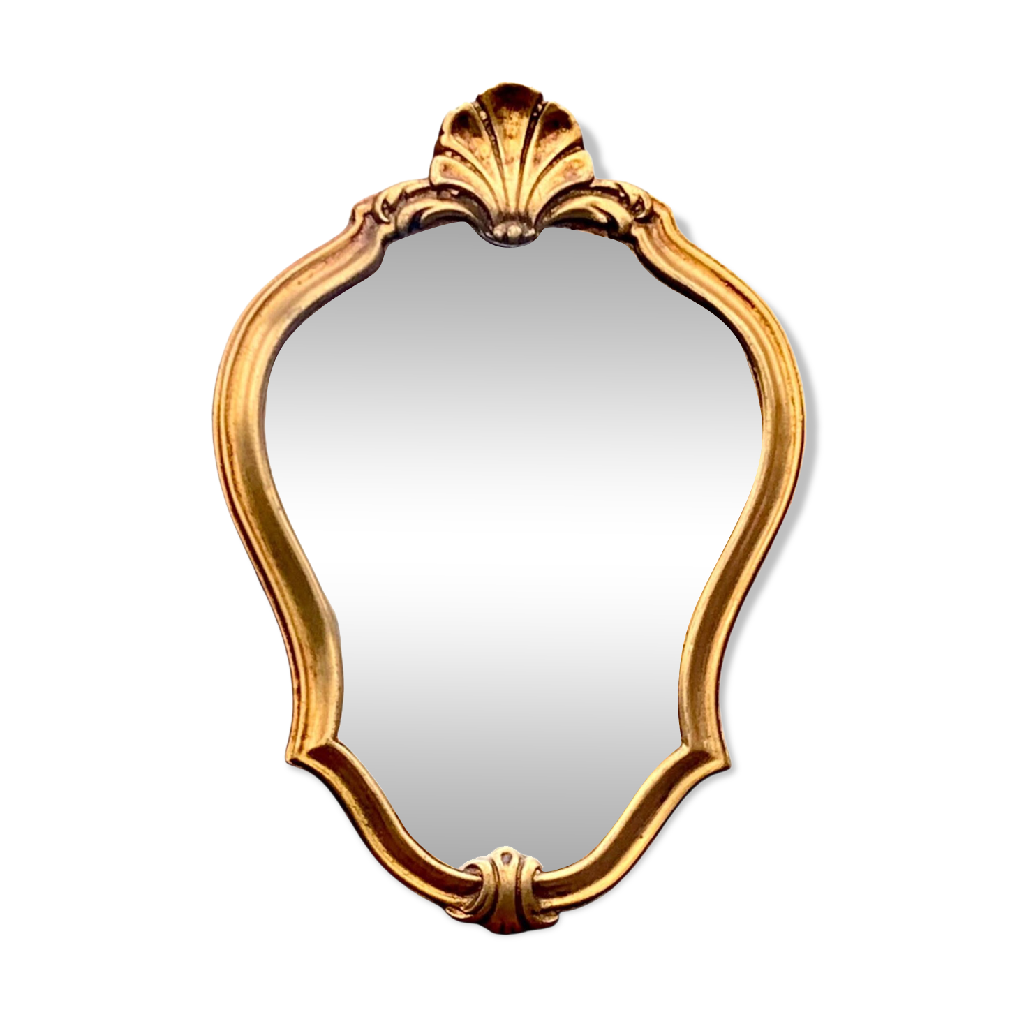 Petit miroir mural rocaille vintage en résine dorée