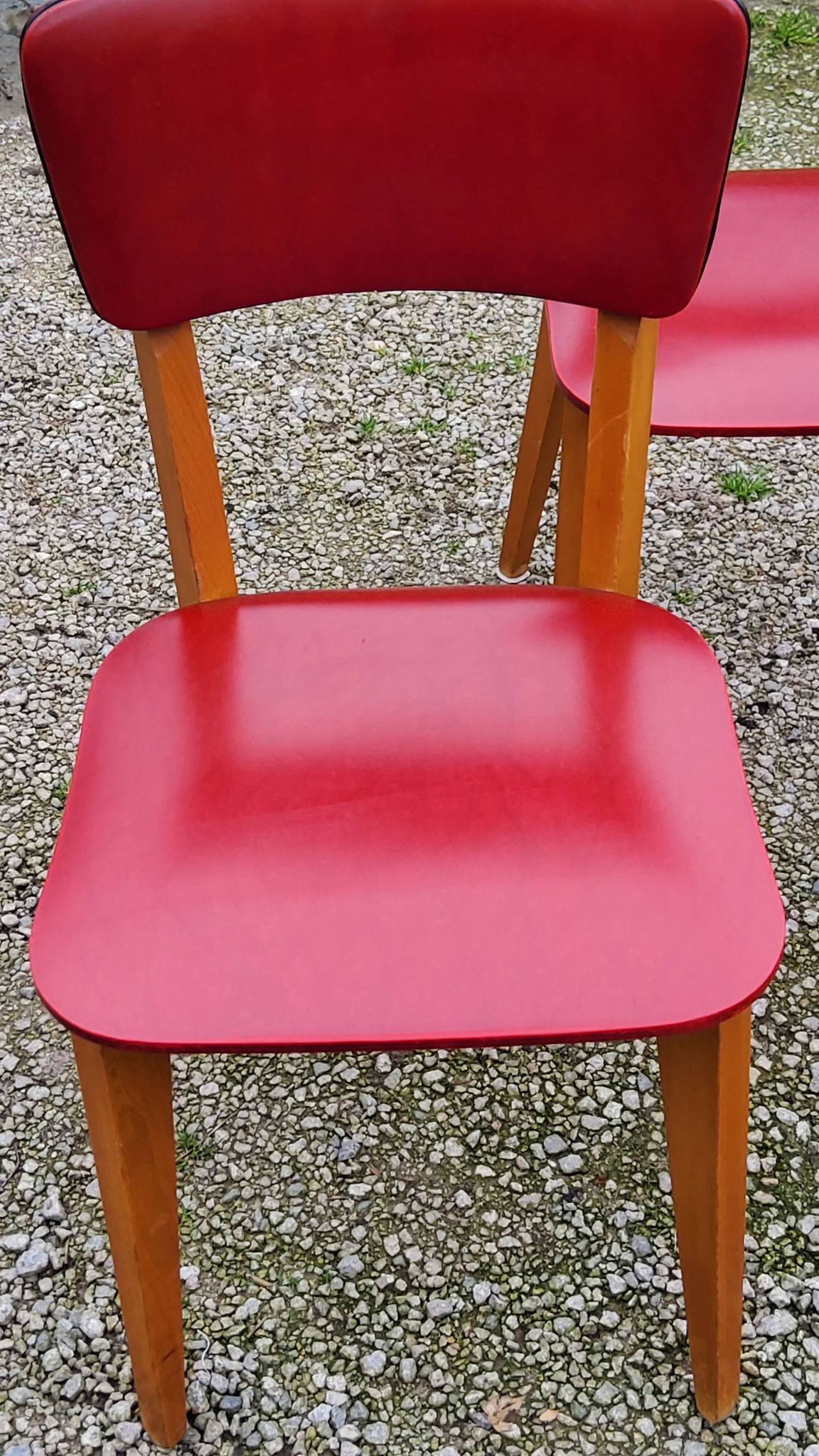 Set of 4 vintage chairs from the 50s in blond beech and red leatherette