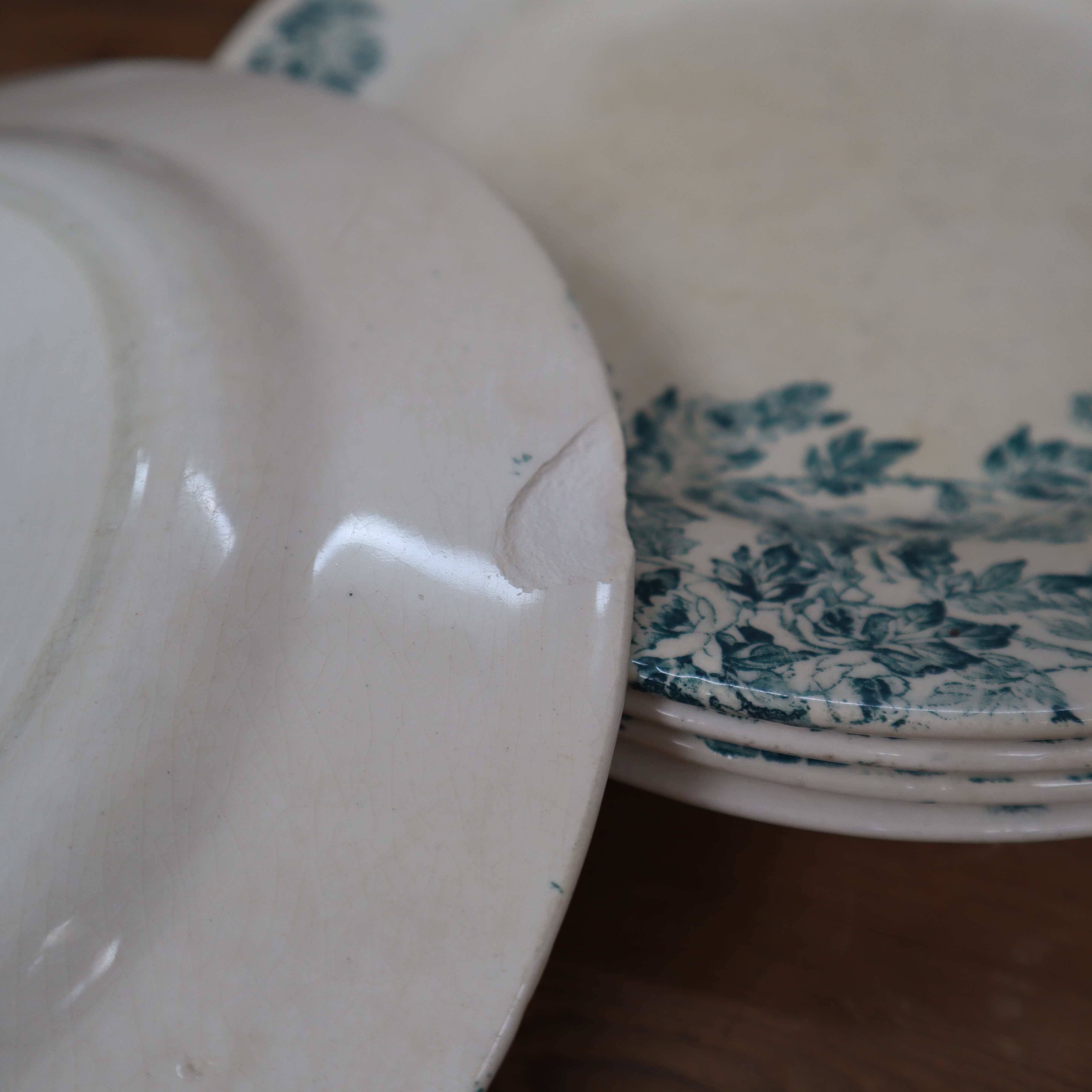 8 Flat plates Terre de fer Creil & Montereau