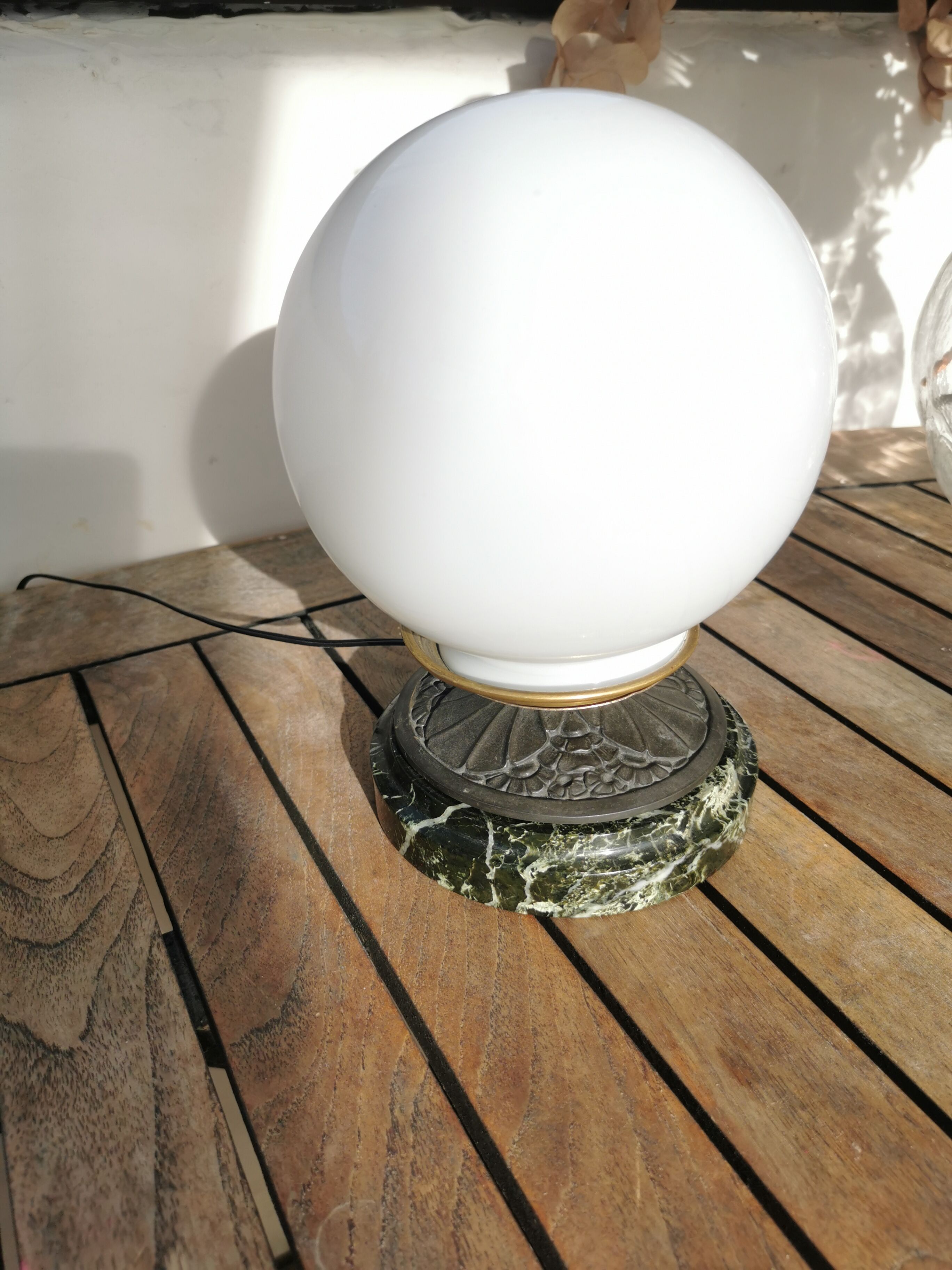Art deco green marble table lamp, flower patterns