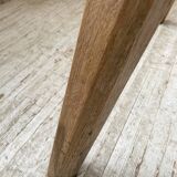 Table brutaliste savoyarde en chêne