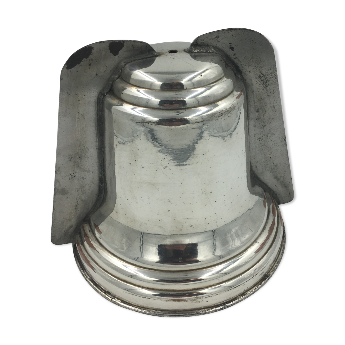 Bell-shaped ice mold