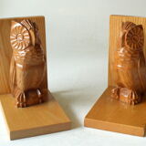 2 wooden book ends with hand carved owl sculptures, vintage from the 1950s