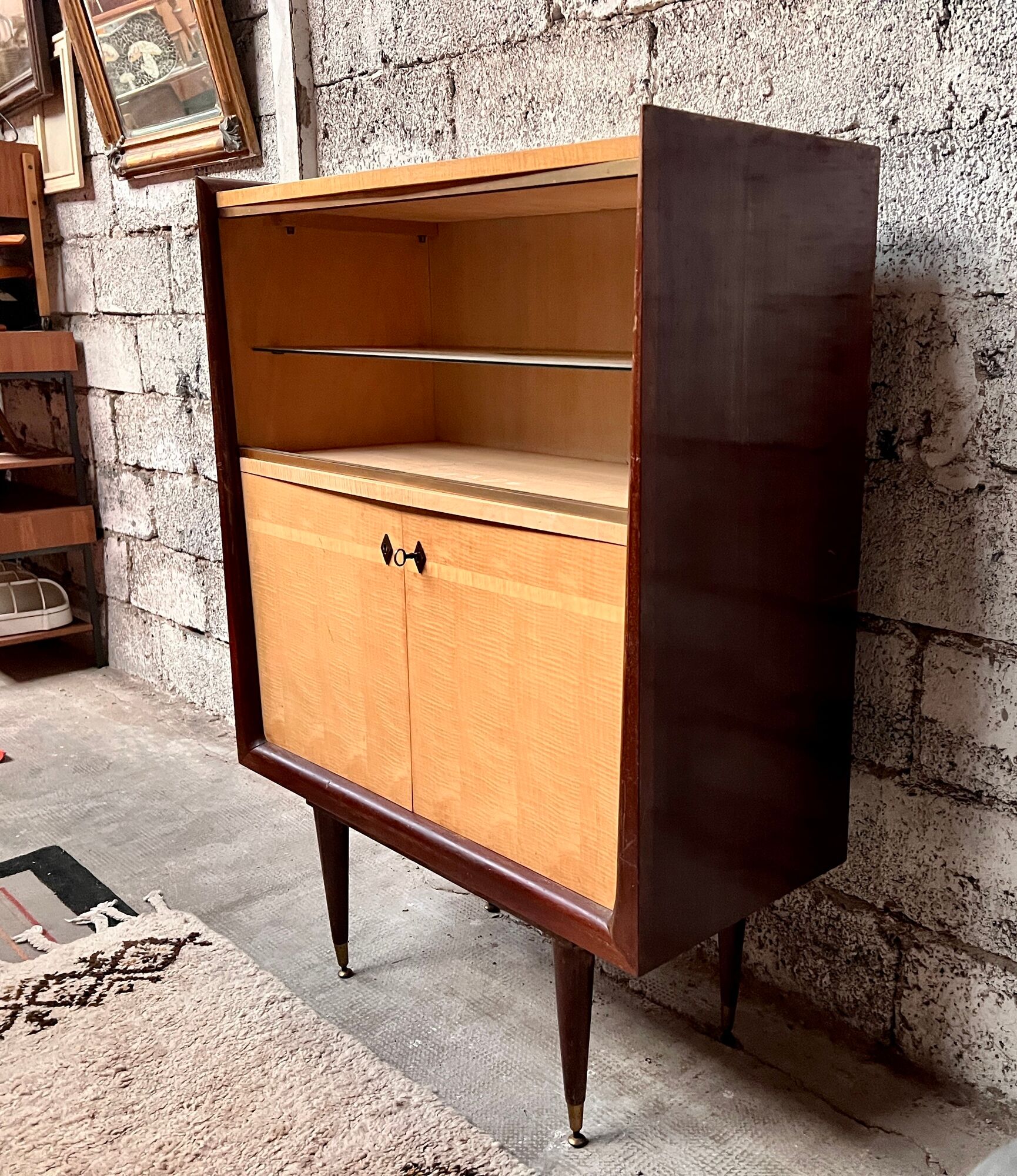 Vintage showcase in ash and lemon tree