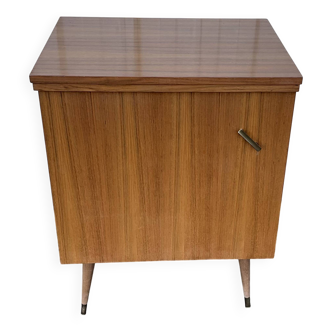 Meuble d’appoint style scandinave années 60