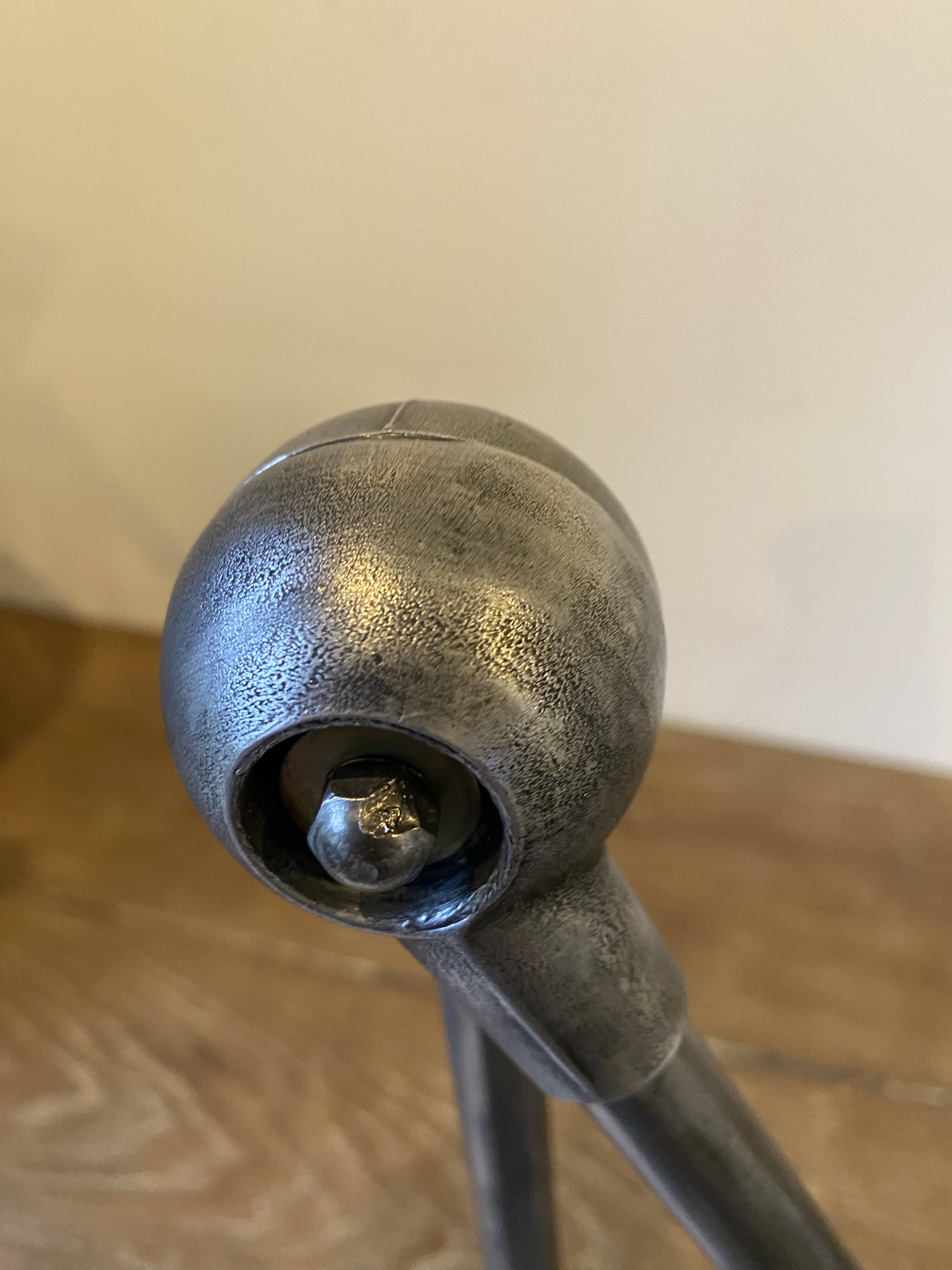 Lampe de bureau Jieldé jielde 2 bras de 40cm avec base étau graphite indus