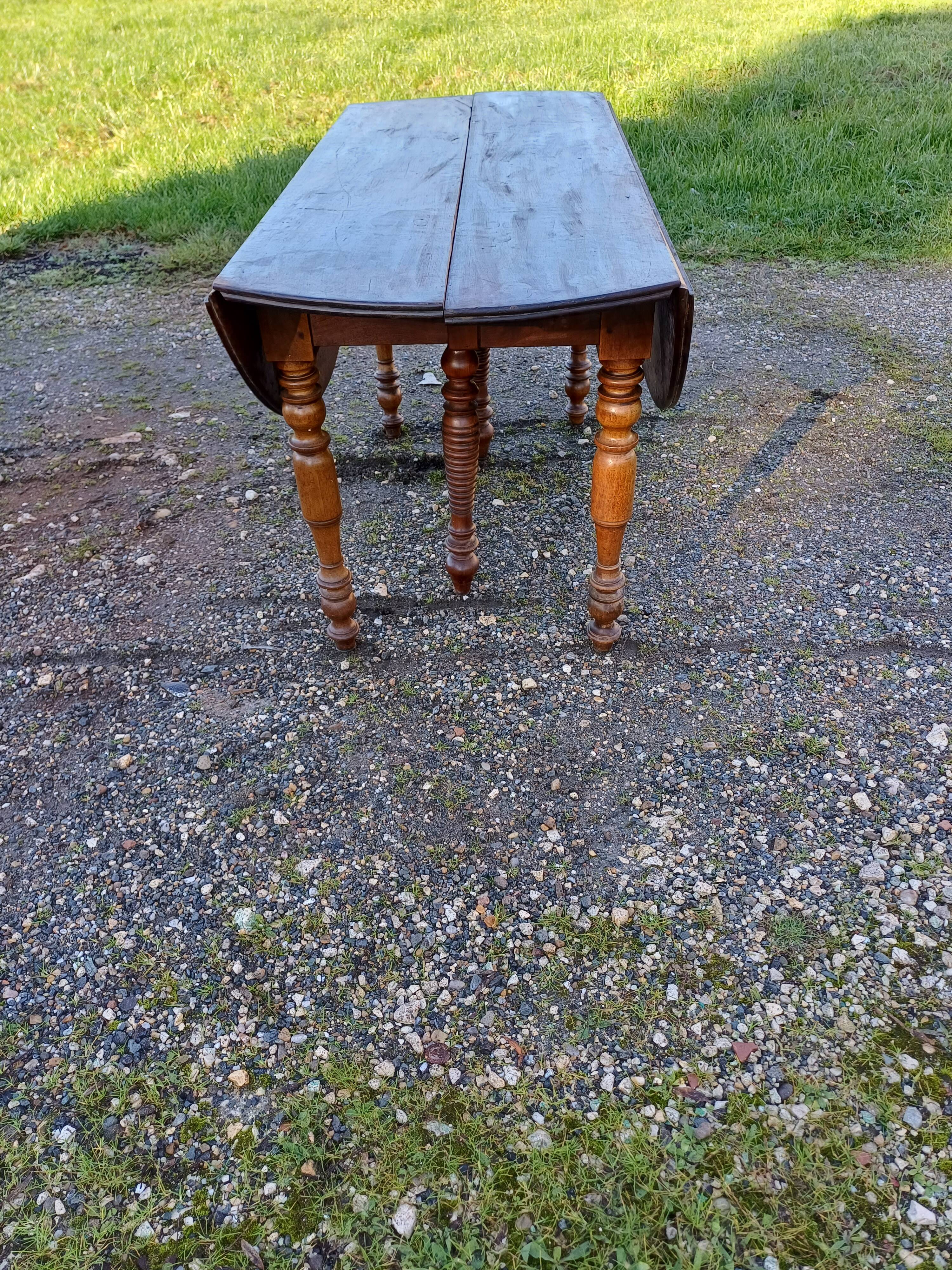 19th century walnut 6 leg table, opening