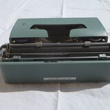 Typewriter by Olivetti Lettera 32