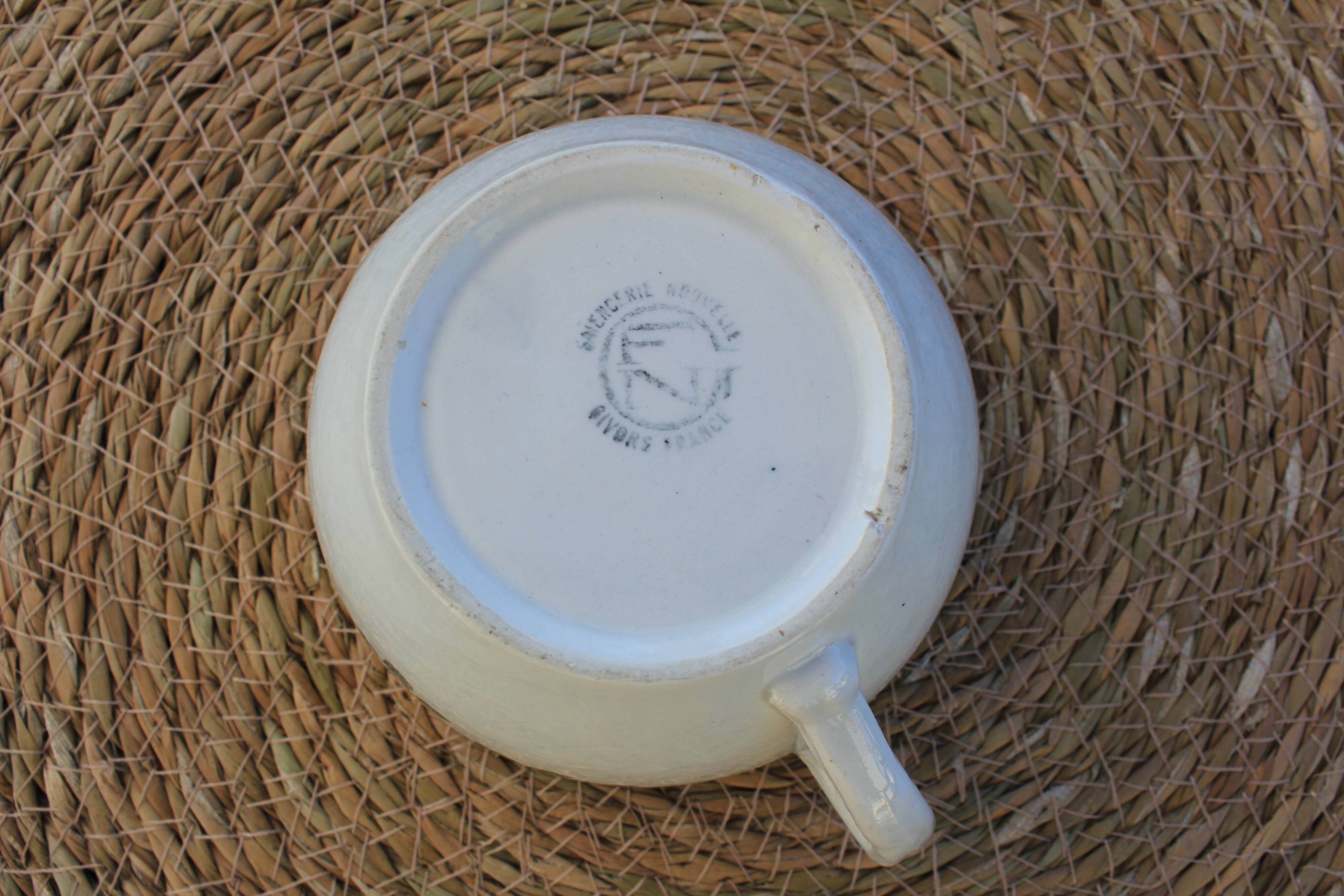 Large cup from the Faïencerie Nouvelle Givors model Rita.