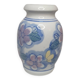 Petit vase en porcelaine de chine