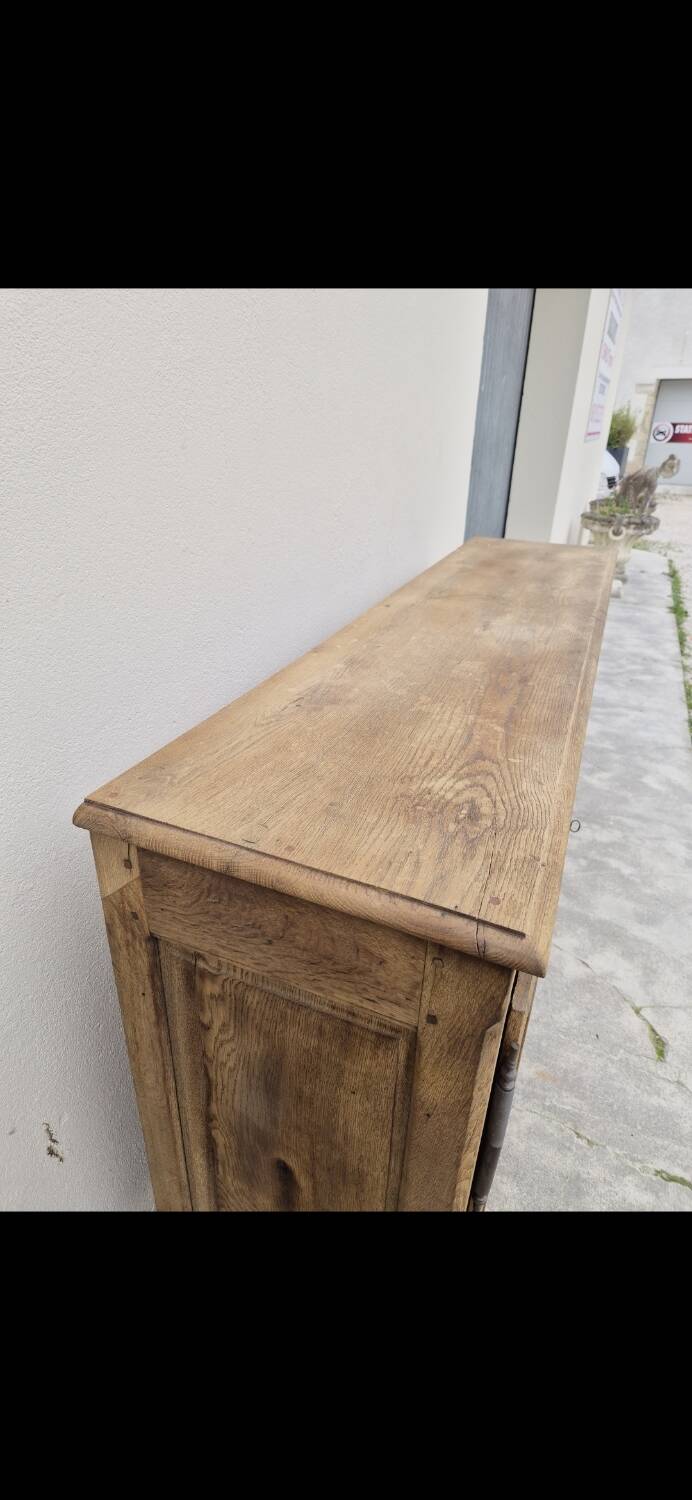 Louis XV period sideboard in solid oak Aerogommer