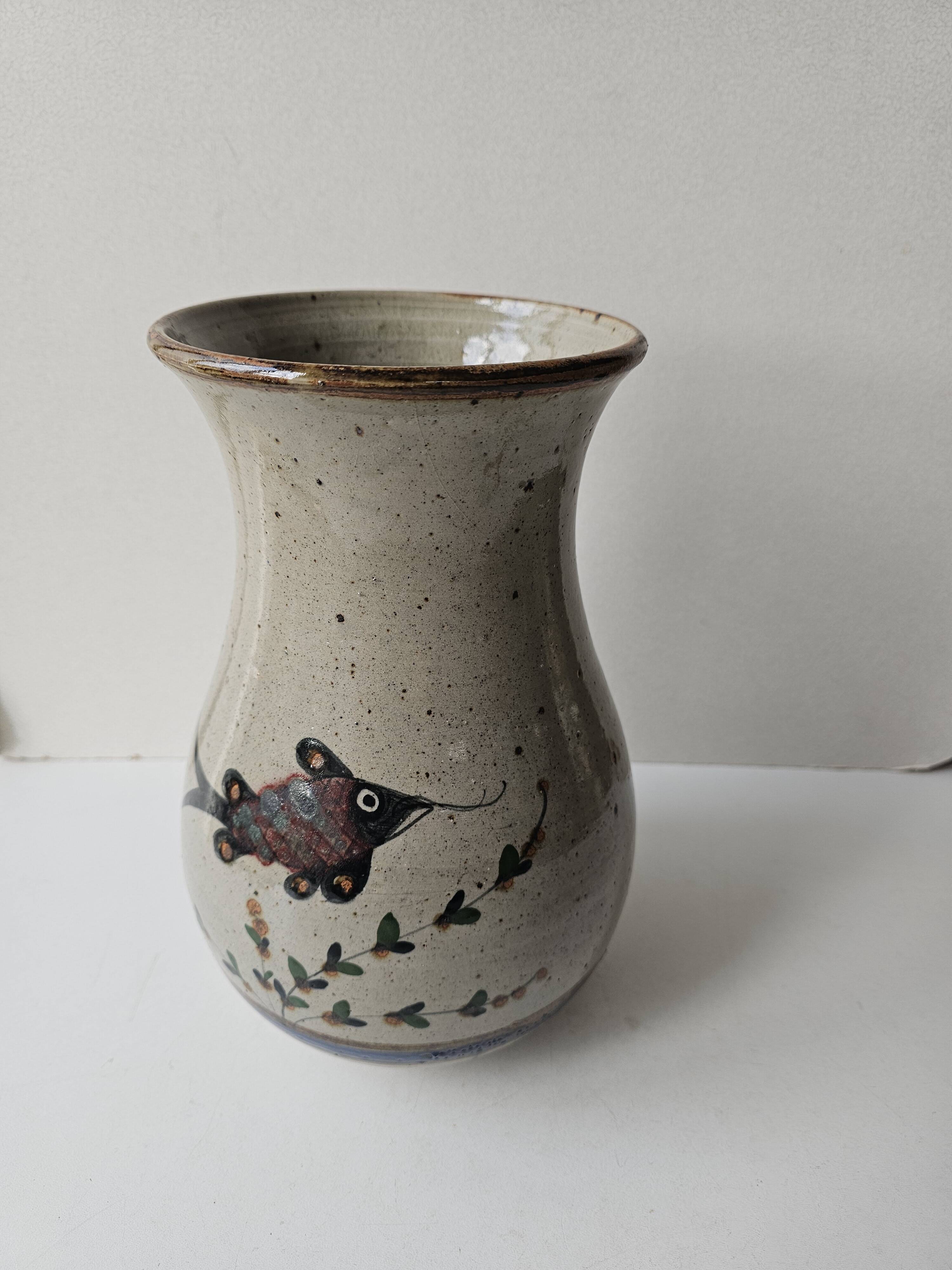 Ceramic vase with fish pattern - Vintage signed (signature to be identified)