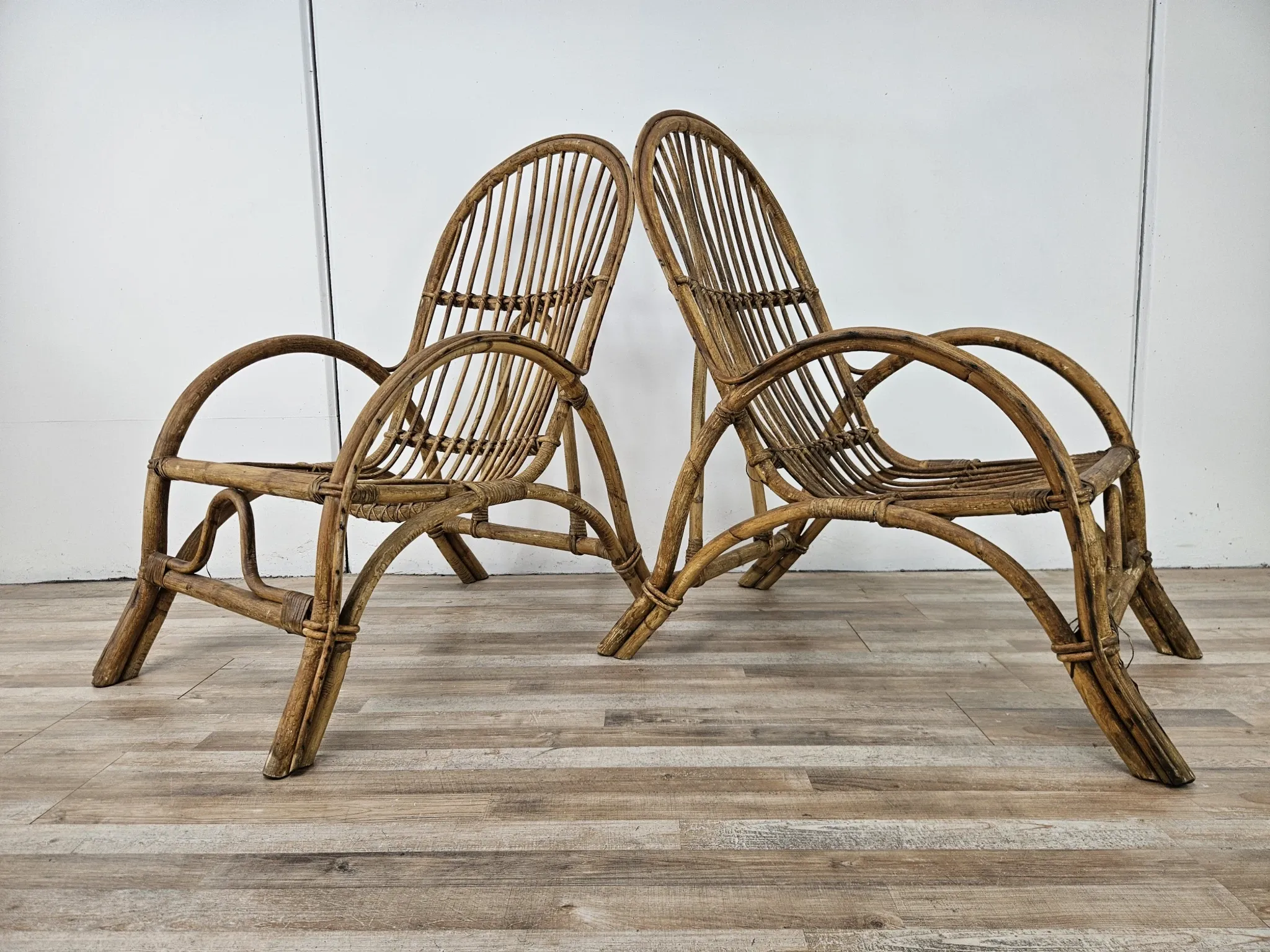 Quatre fauteuils en osier vintage, années 1970