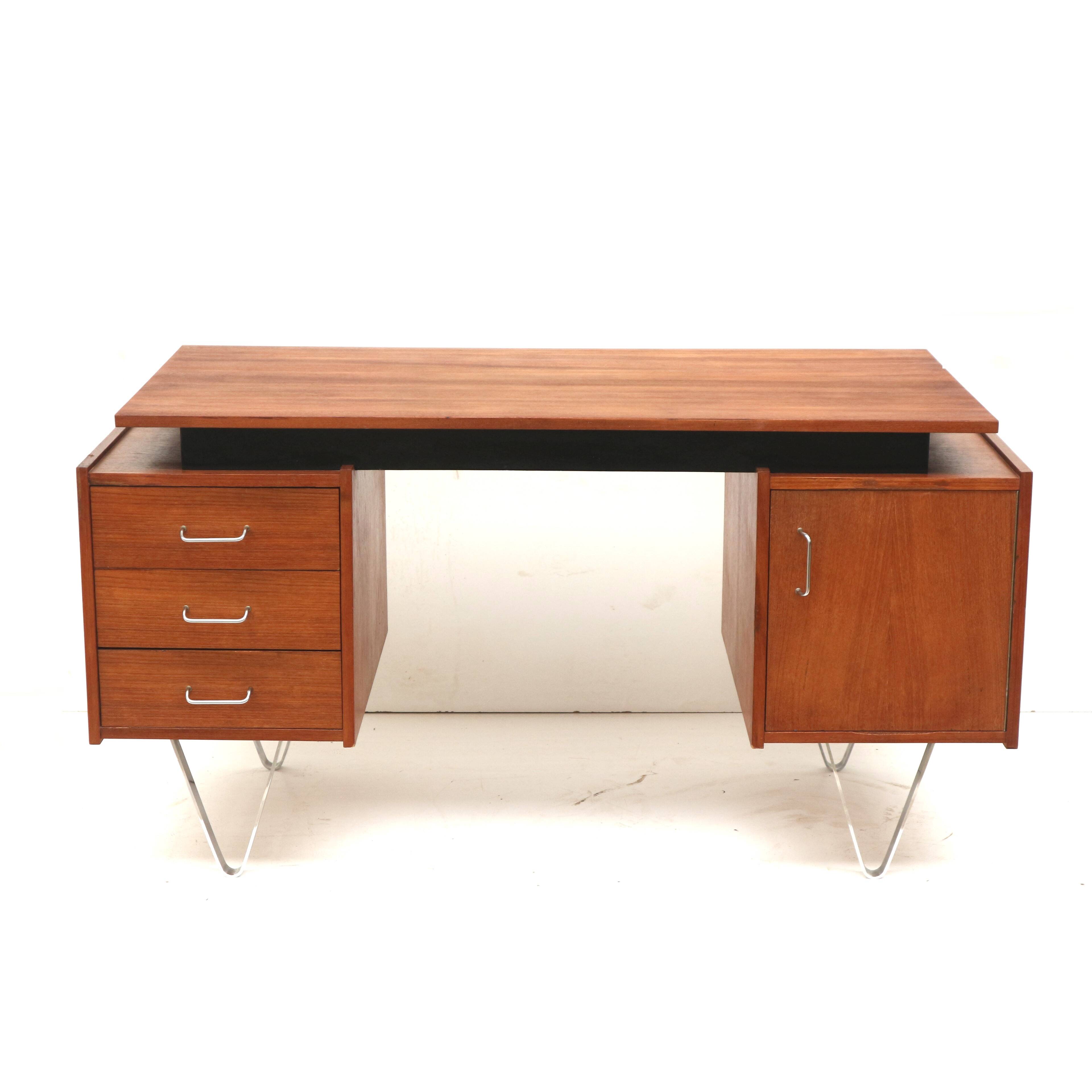 Vintage desk made by Tijsseling Nijkerk in the 60s