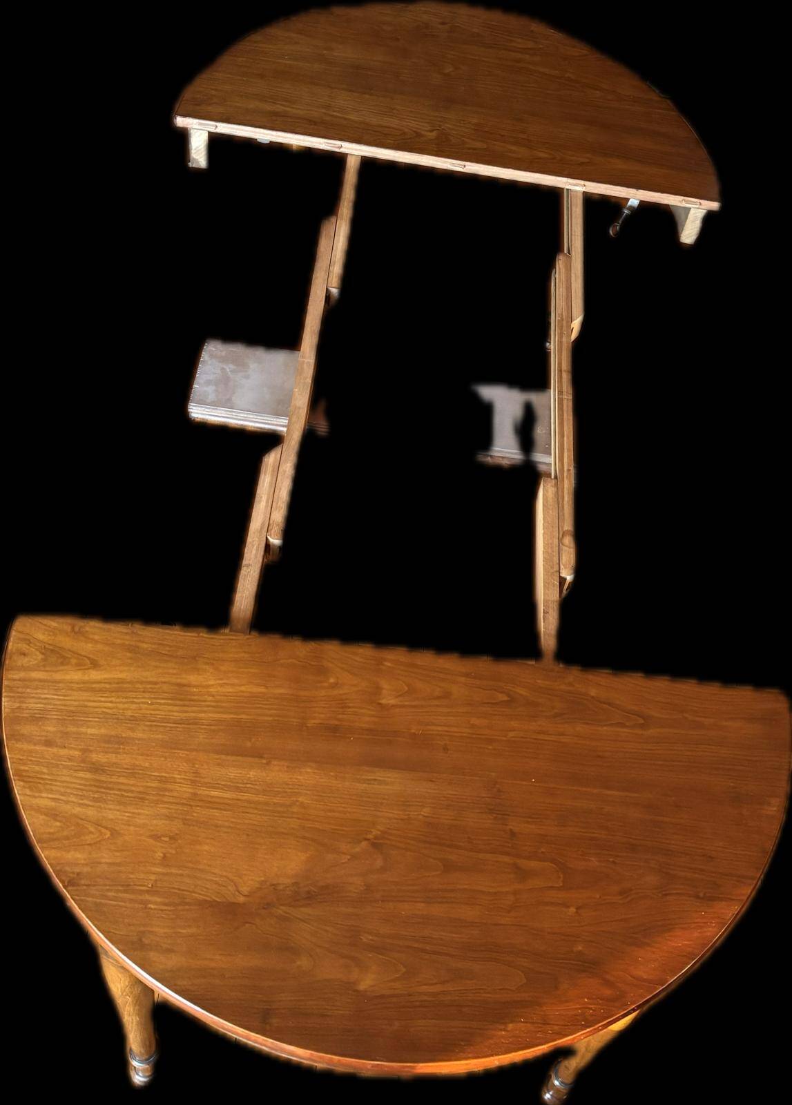 11) Louis-Philippe style table in cherry wood