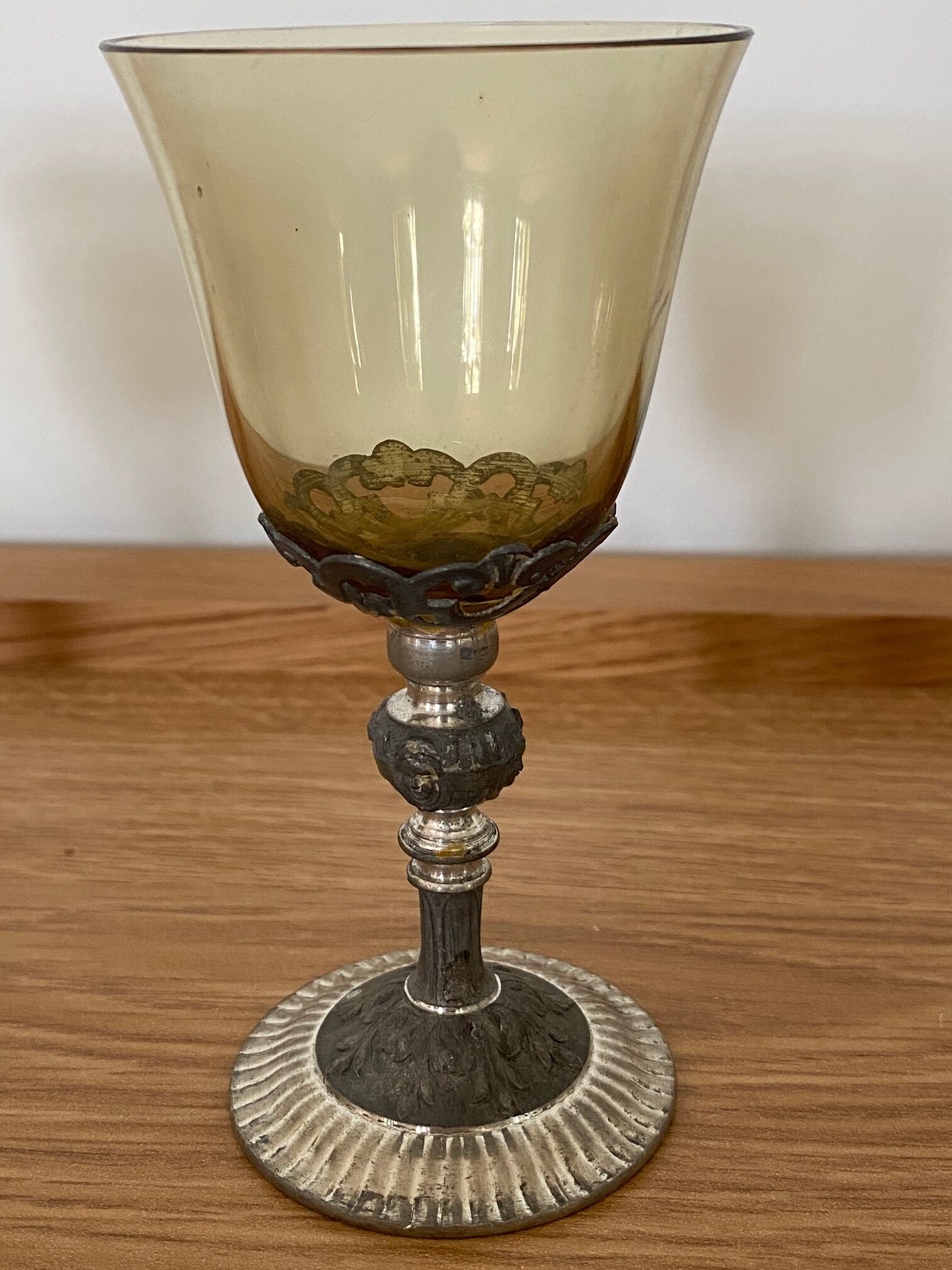Set de 8 verres en laiton et verre