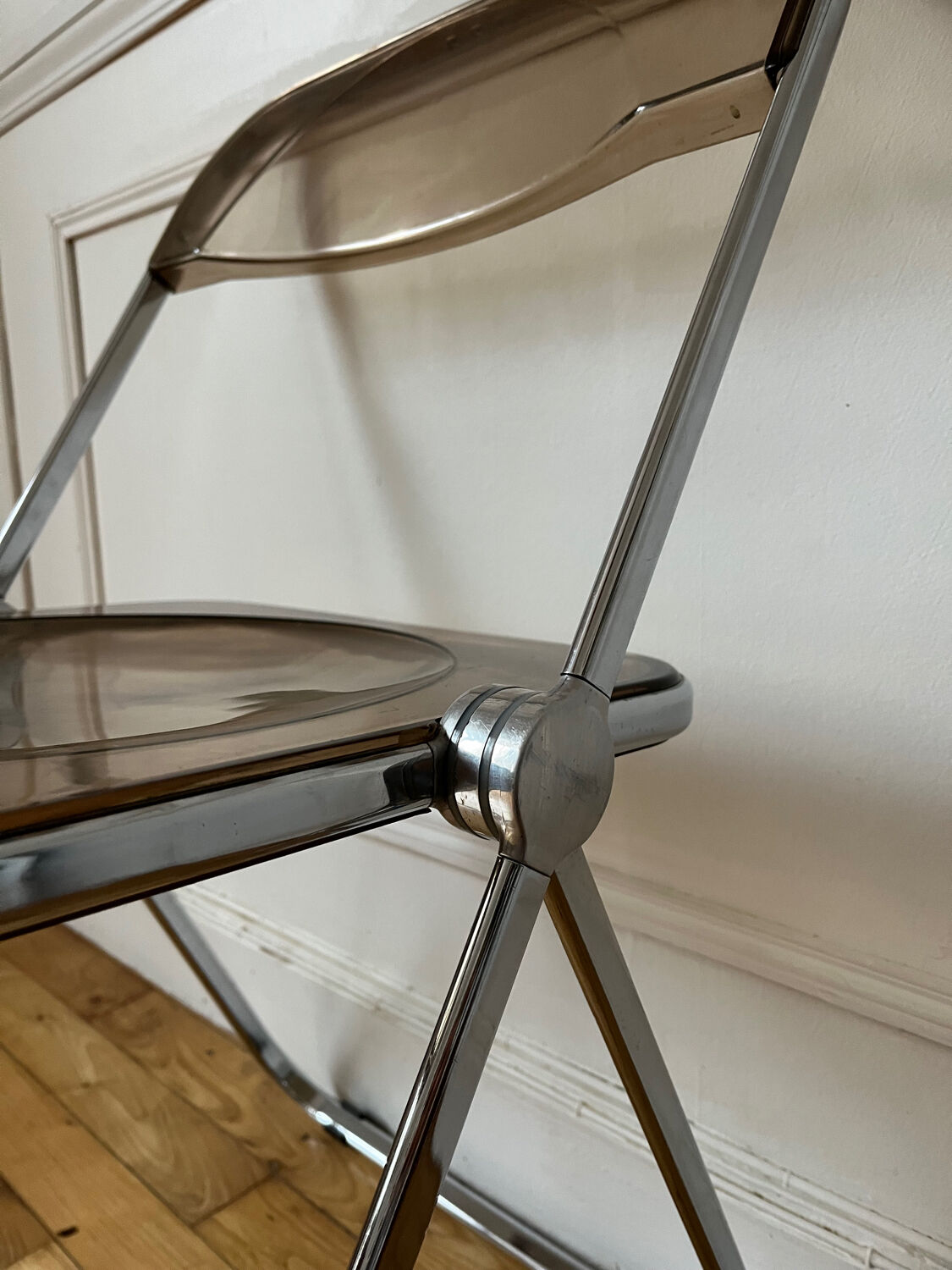 Plia folding chair by Giancarlo Piretti Castelli