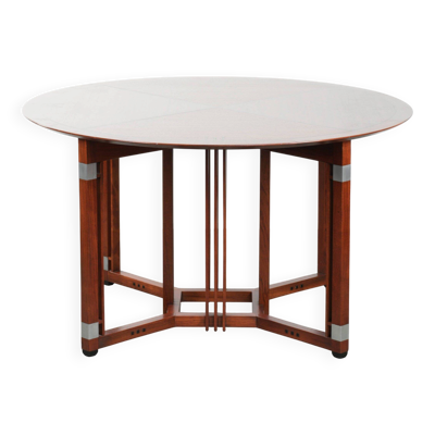 Table à manger ronde de style Art Déco pour 4 personnes en bon état.