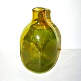 Vase moderniste du verrier claude morin dieulefit en verre soufflé vert - forme libre design 1960