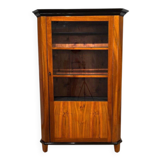 Biedermeier Bookcase in Walnut & Glass, Austria, 1825