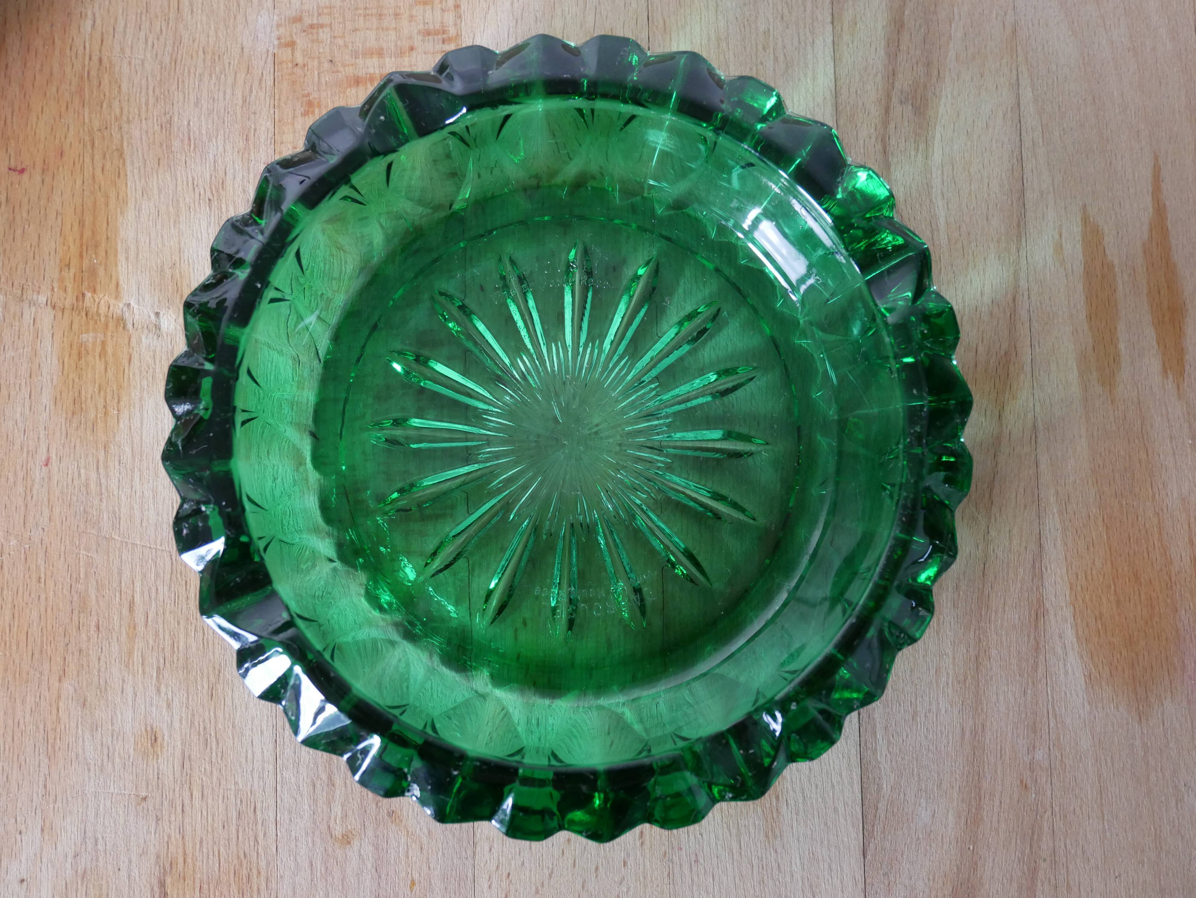 Green ashtray Carrousel "High Race Wines"