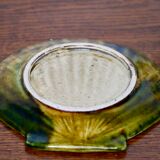 Empty pocket shell-shaped