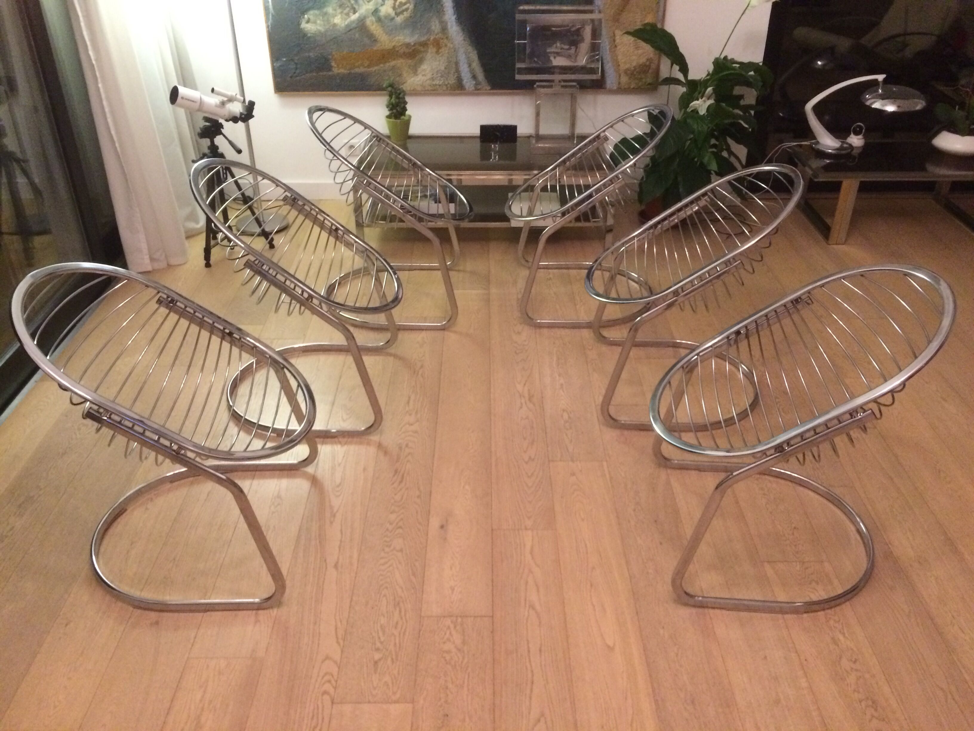 Suite de 6 fauteuils "Egg chair" de Gastone Rinaldi 1970