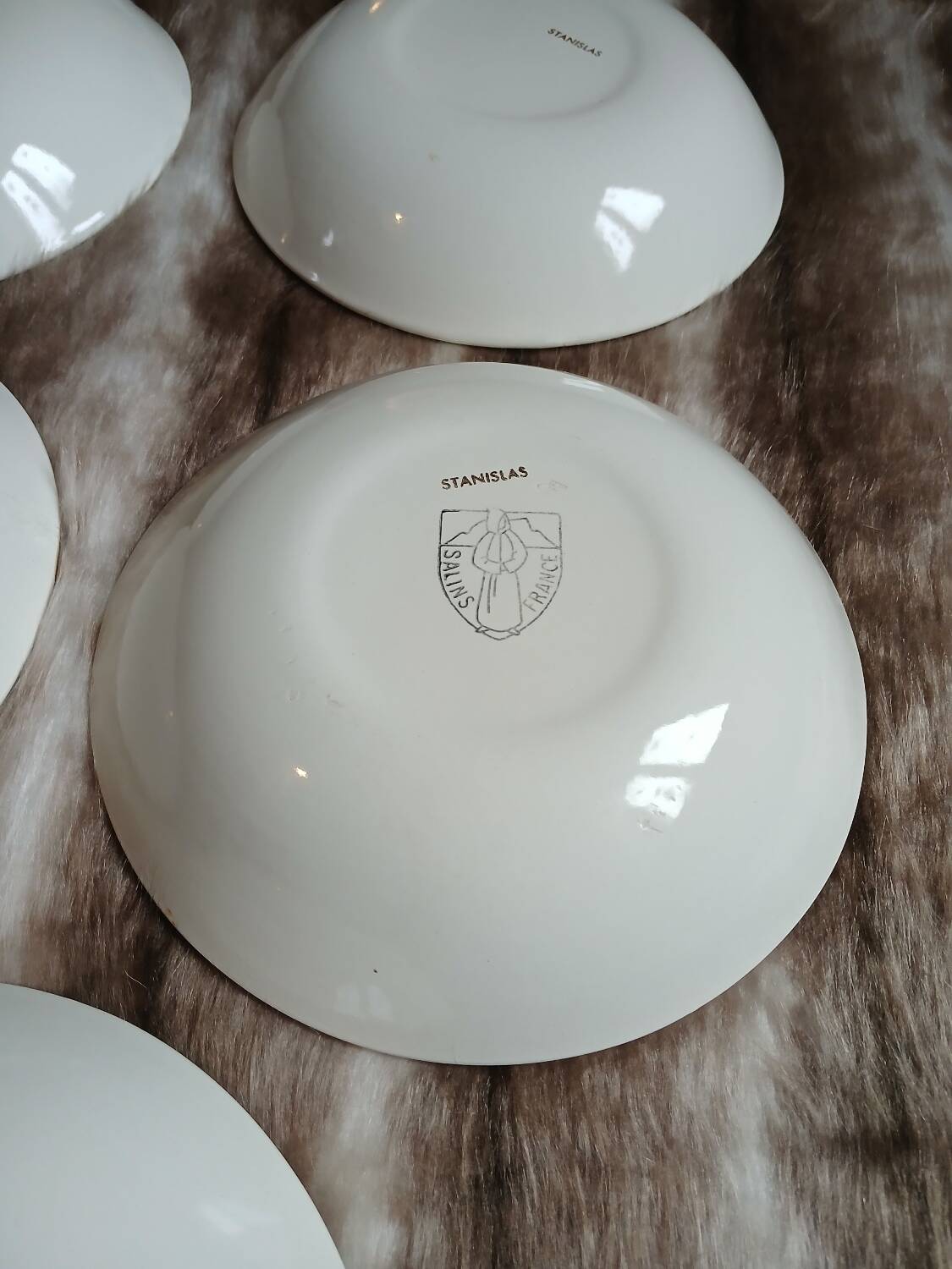 7 small deep plates Salins France