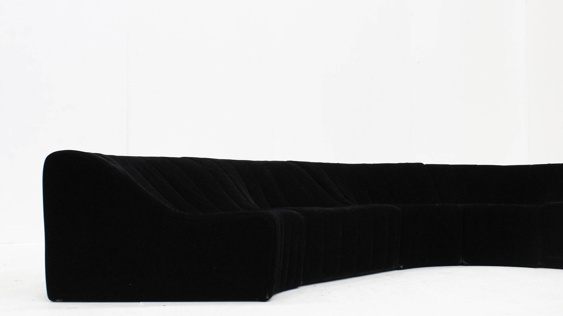 Kwok Hoi Chan for Steiner Chromatic modular curved sofa 1970s