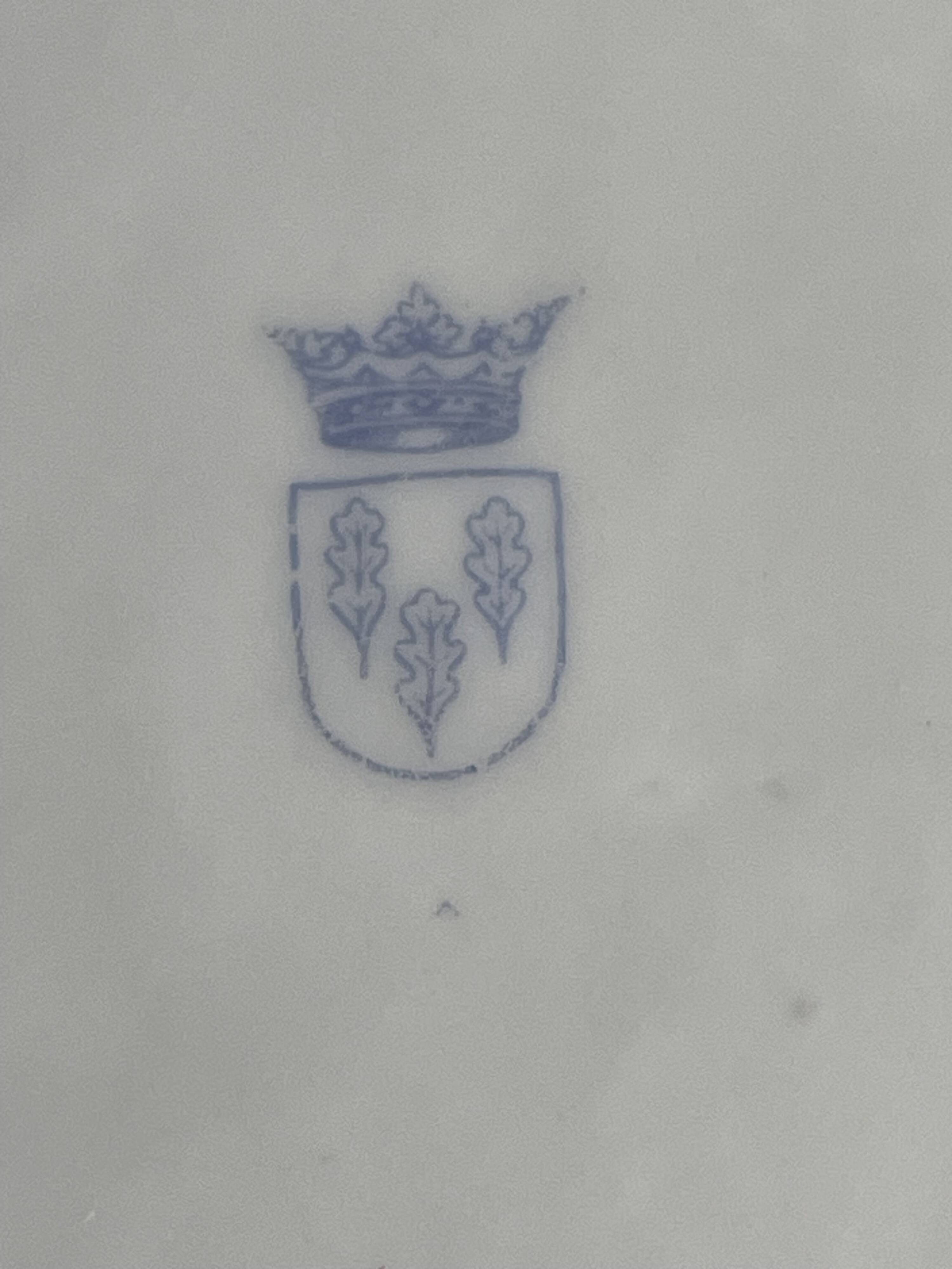 Openwork porcelain bowl with hand decoration – Von Schierholz manufactory in Plaue