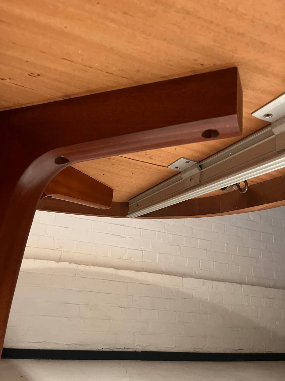 Vintage style Baumann table 110 cm