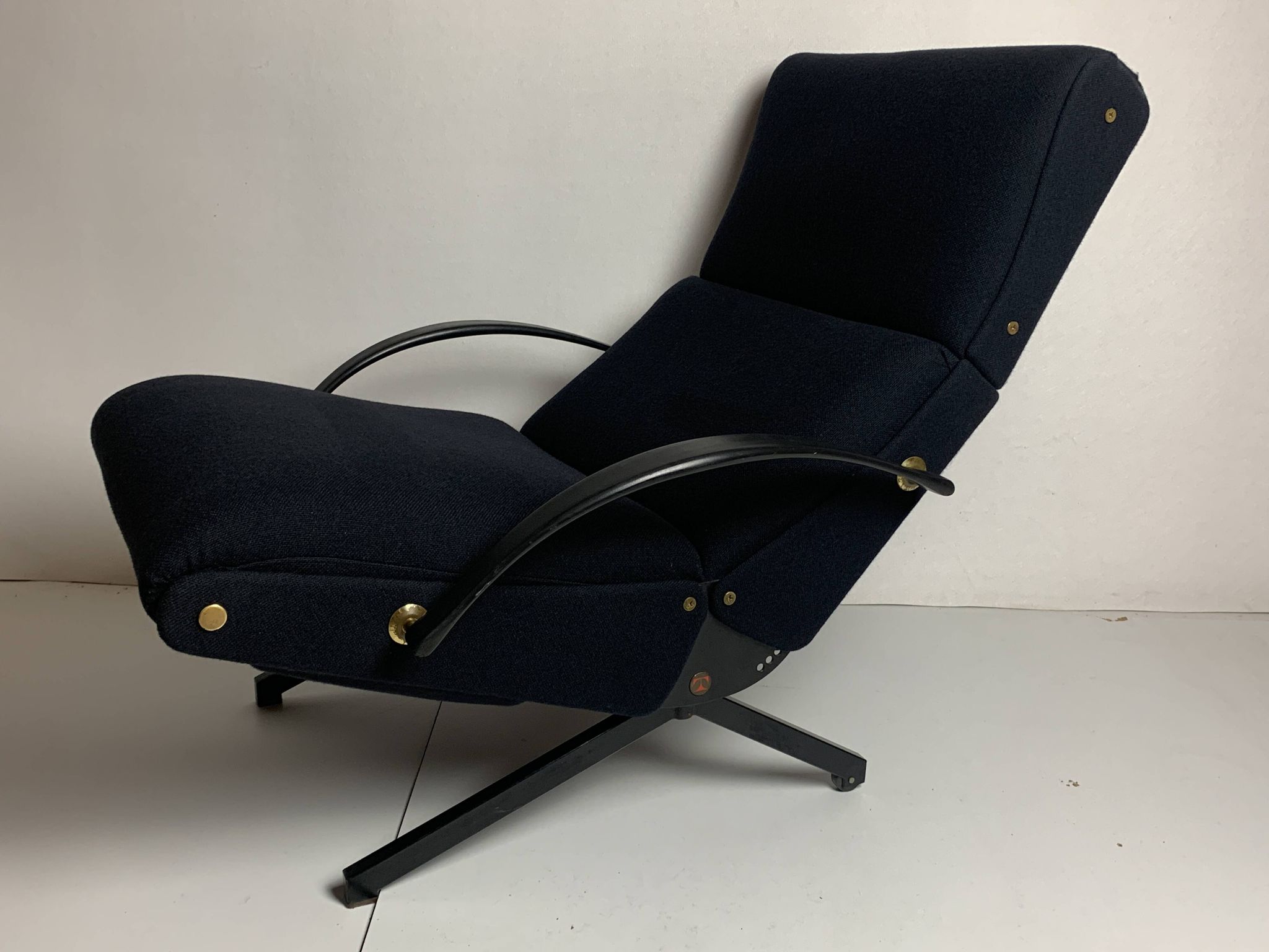 Midcentury dark navy blue Italian lounge chair by Osvaldo Borsani for Tecno, 1950s