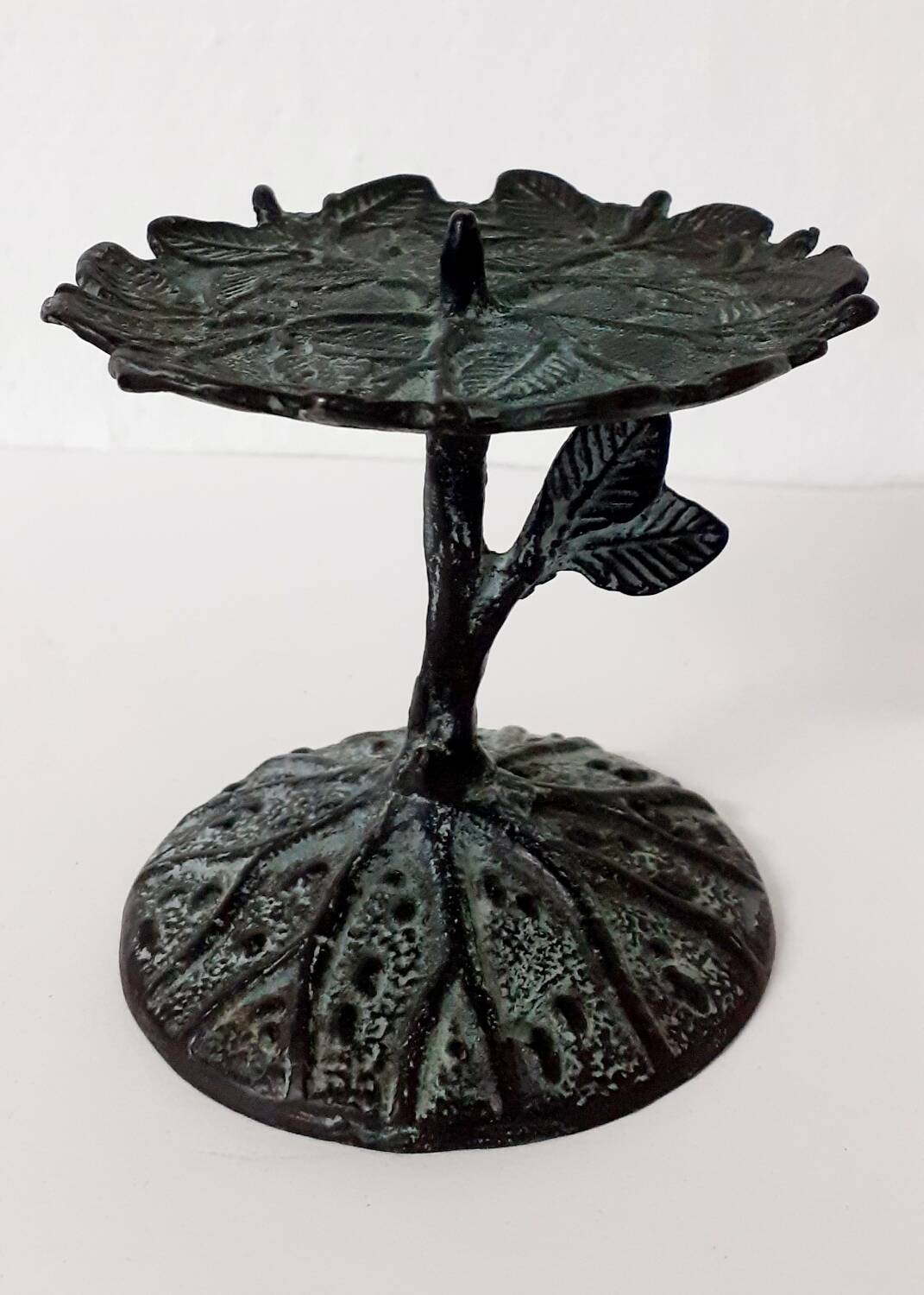 Pretty vintage bronze candle holder