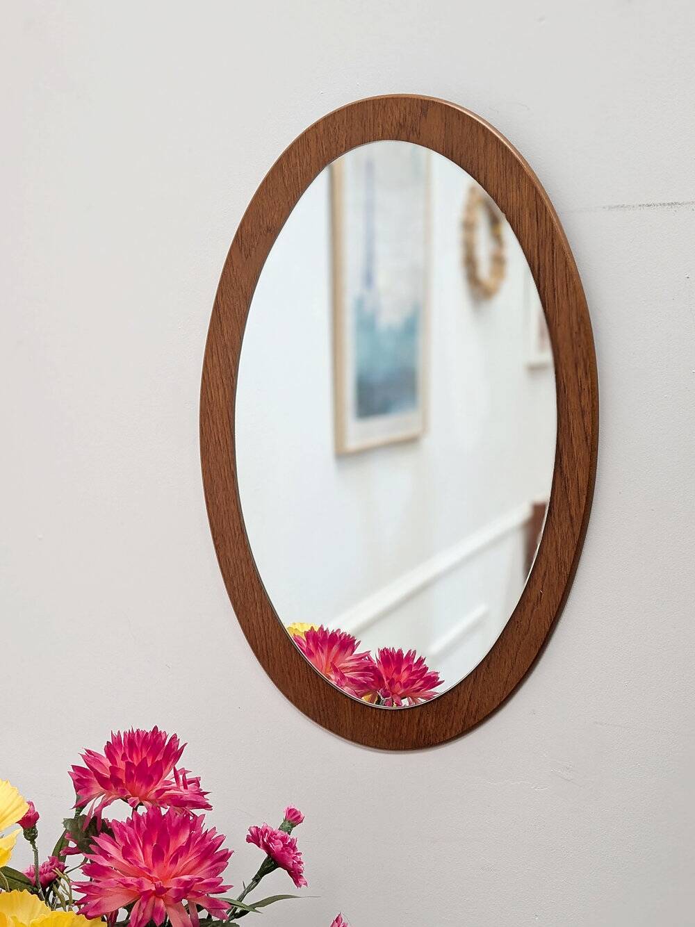 Miroir ovale scandinave en teck – années 60