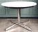 Table à manger "Pelikan" extensible. Esprit Florence Knoll. Roche Bobois 70