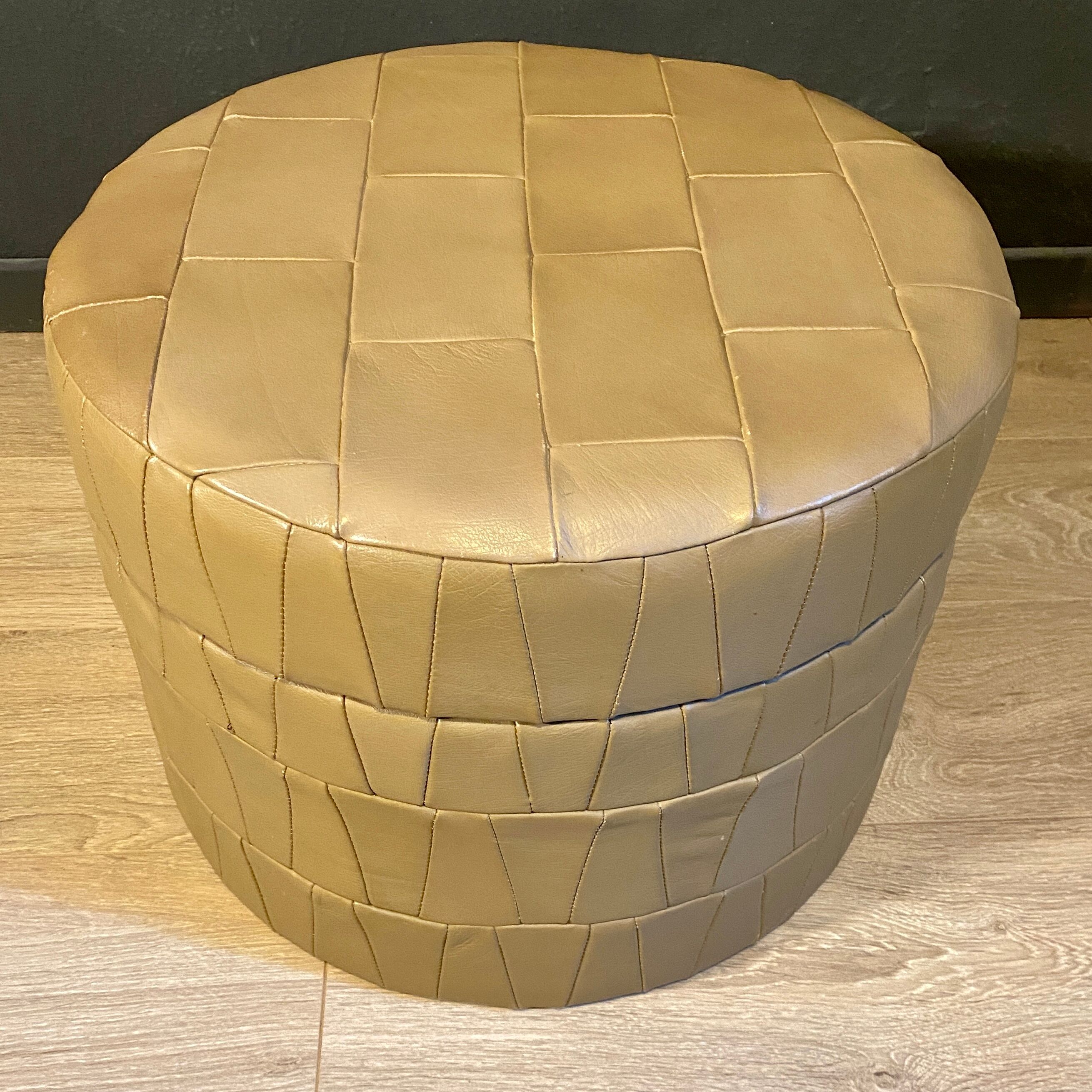 Leather chest in putty color 1970