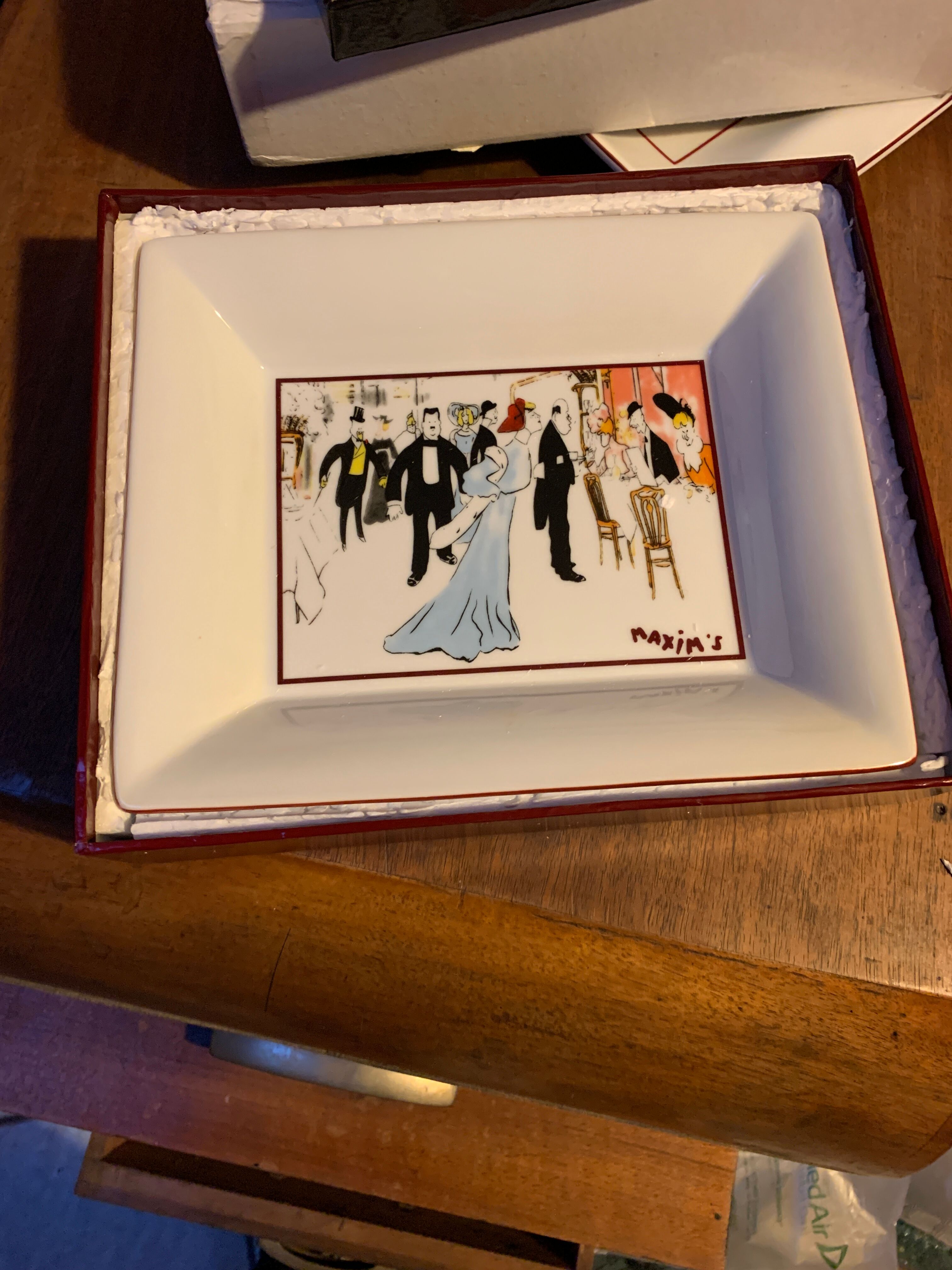 Empty Pocket Maxim's